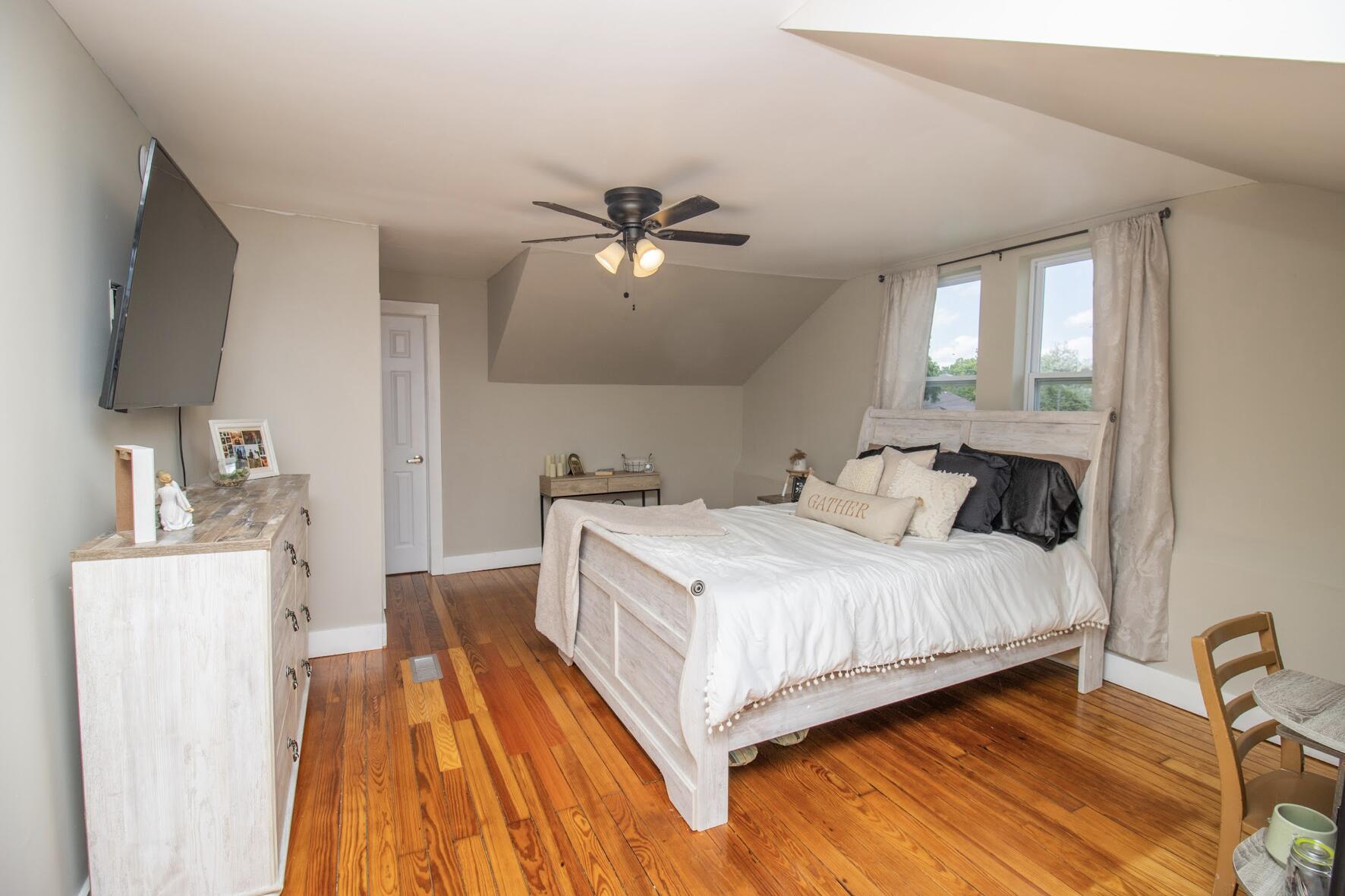 102 E Washington Street
