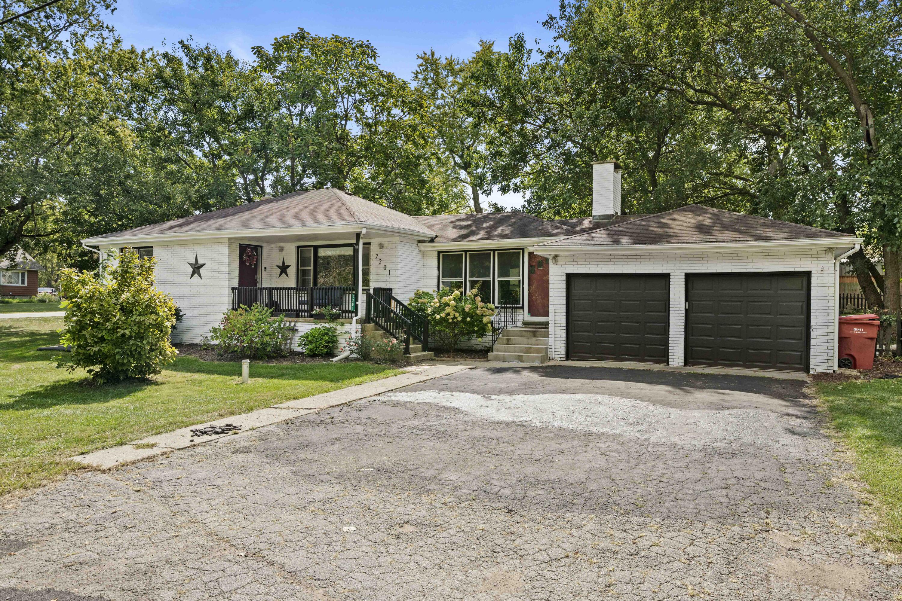 7201 W 140th Place