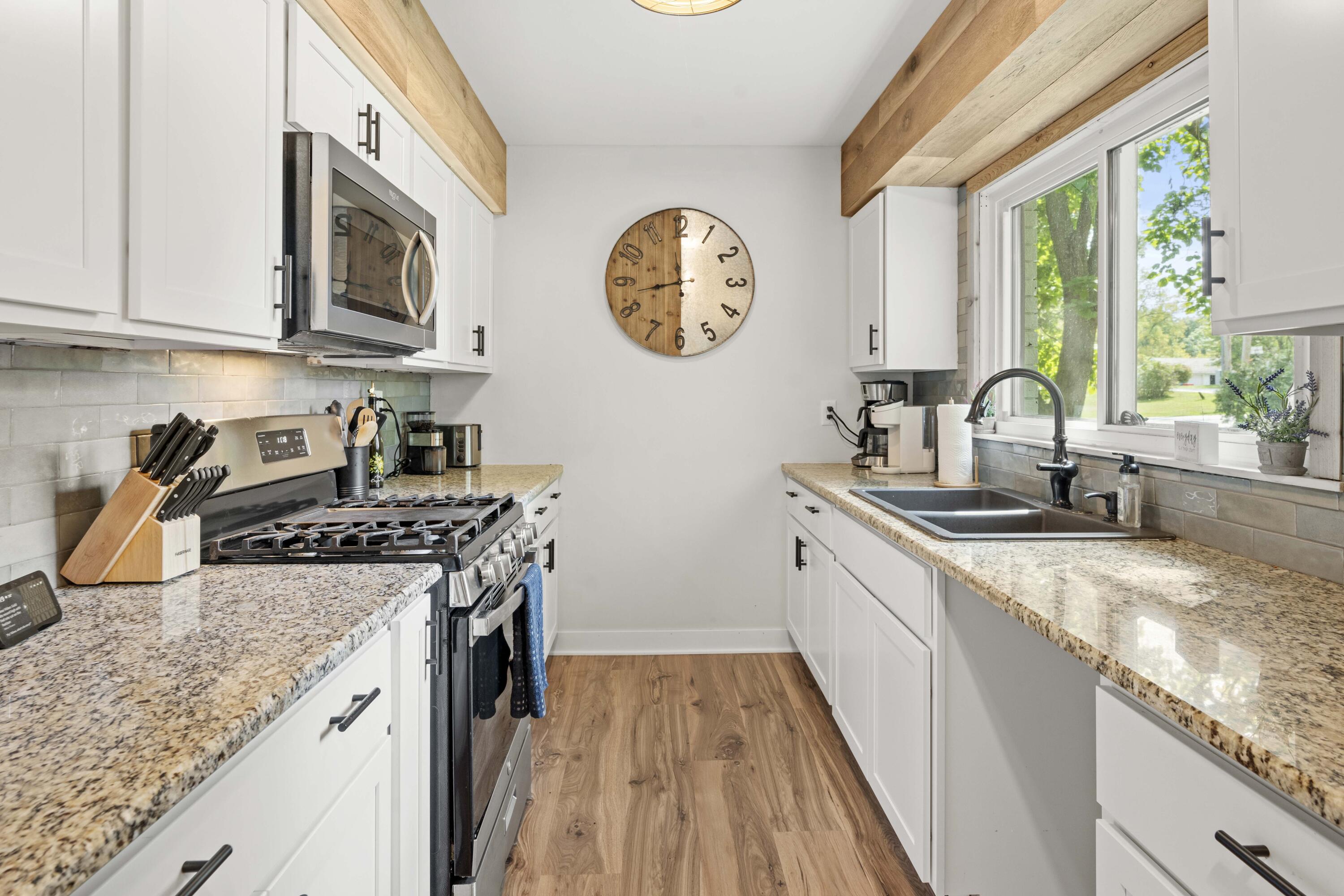 7201 W 140th Place
