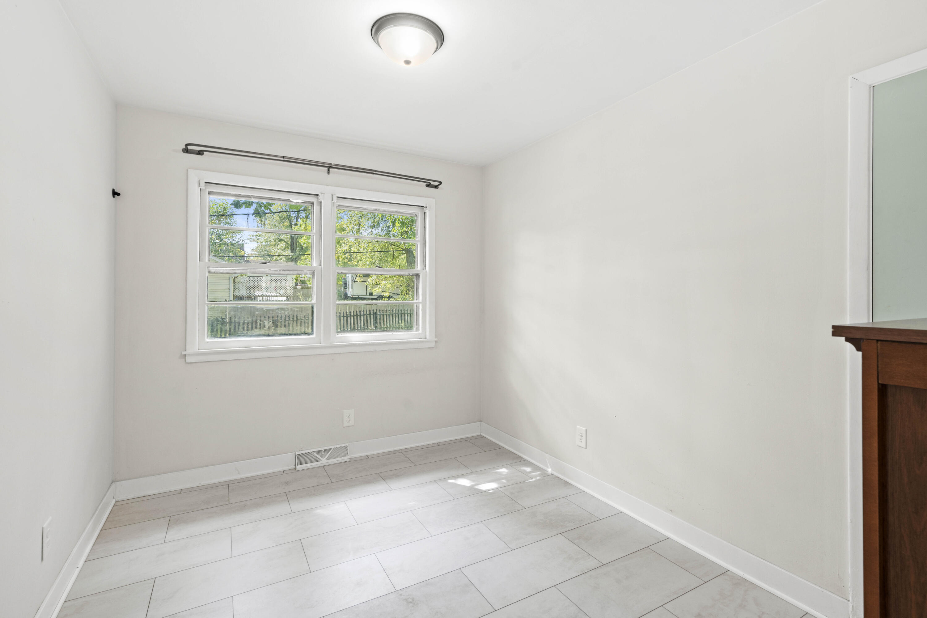 7201 W 140th Place
