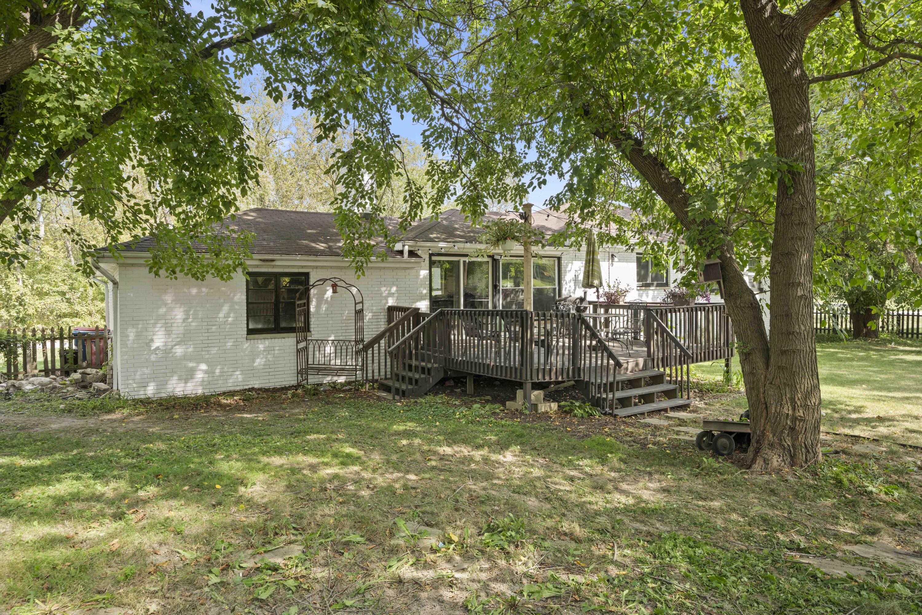 7201 W 140th Place