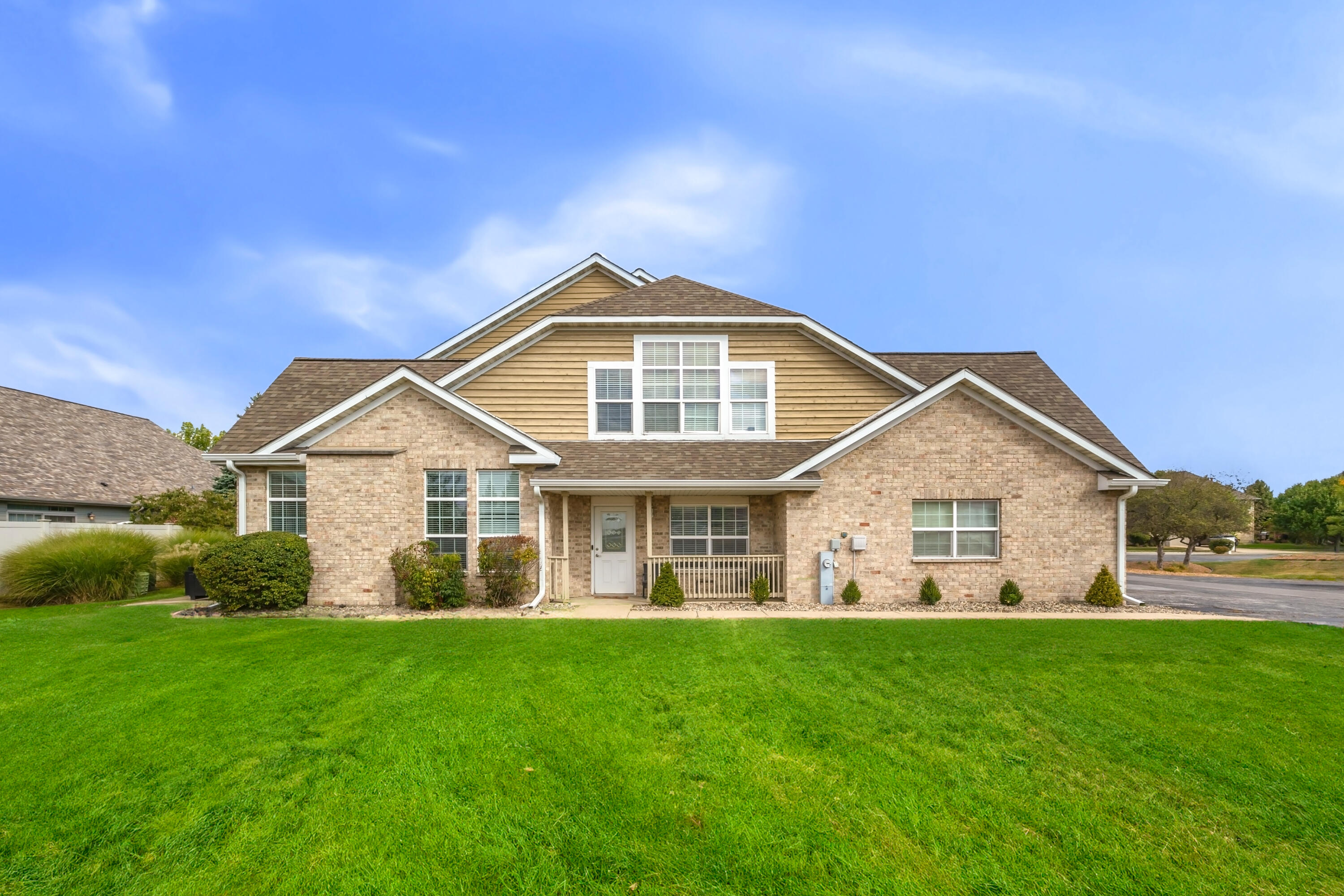888 Boxwood Drive