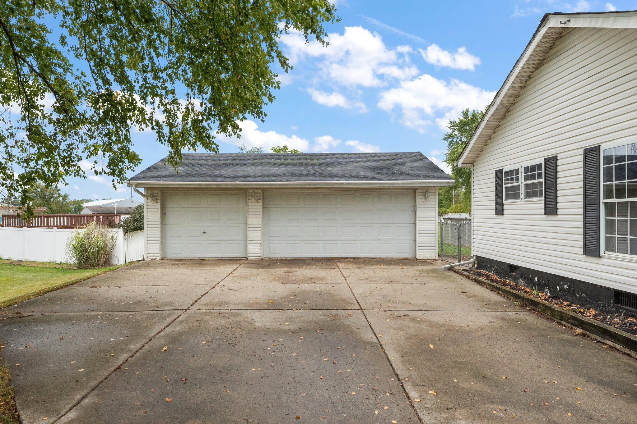 1405 W 179th Place