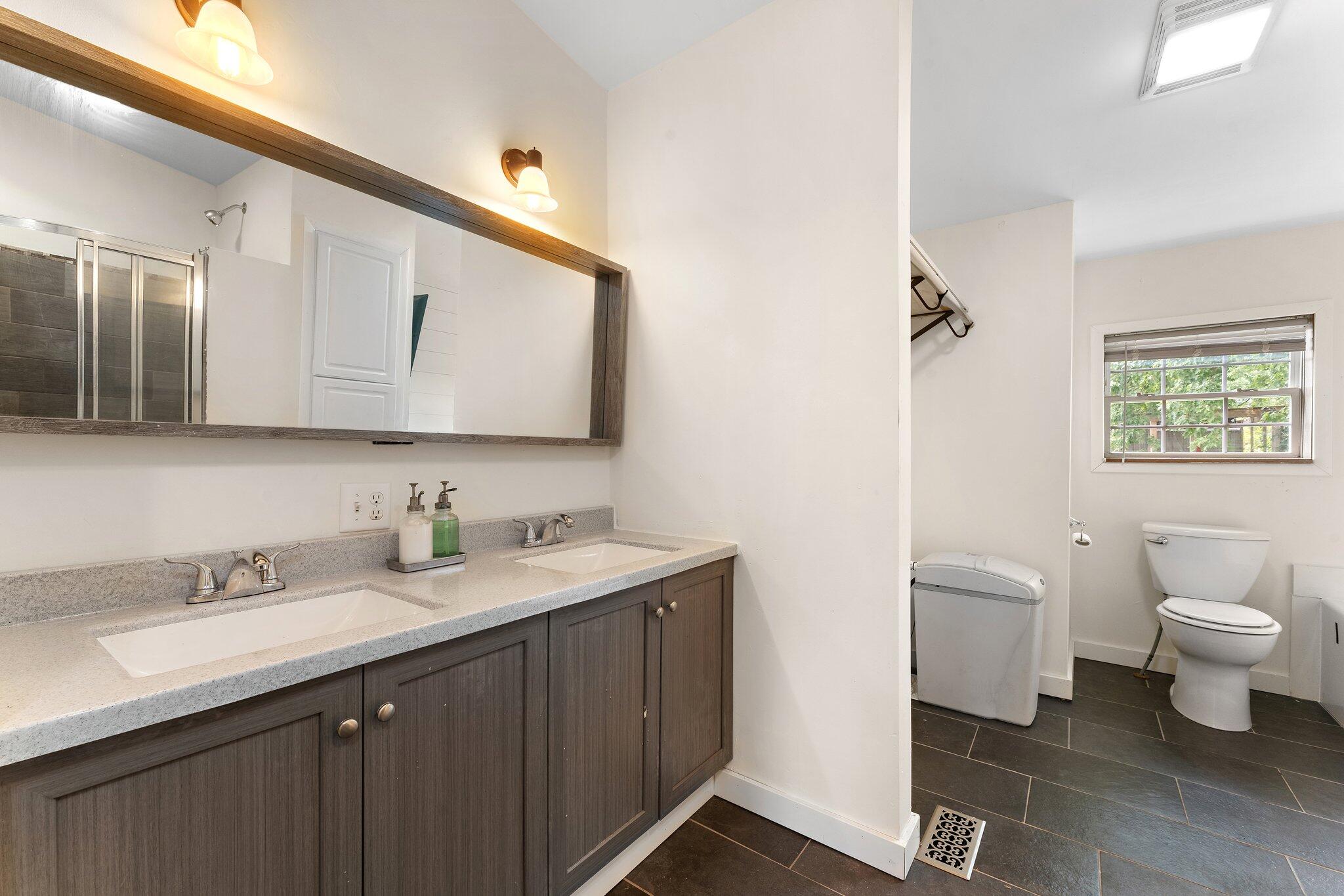 1405 W 179th Place