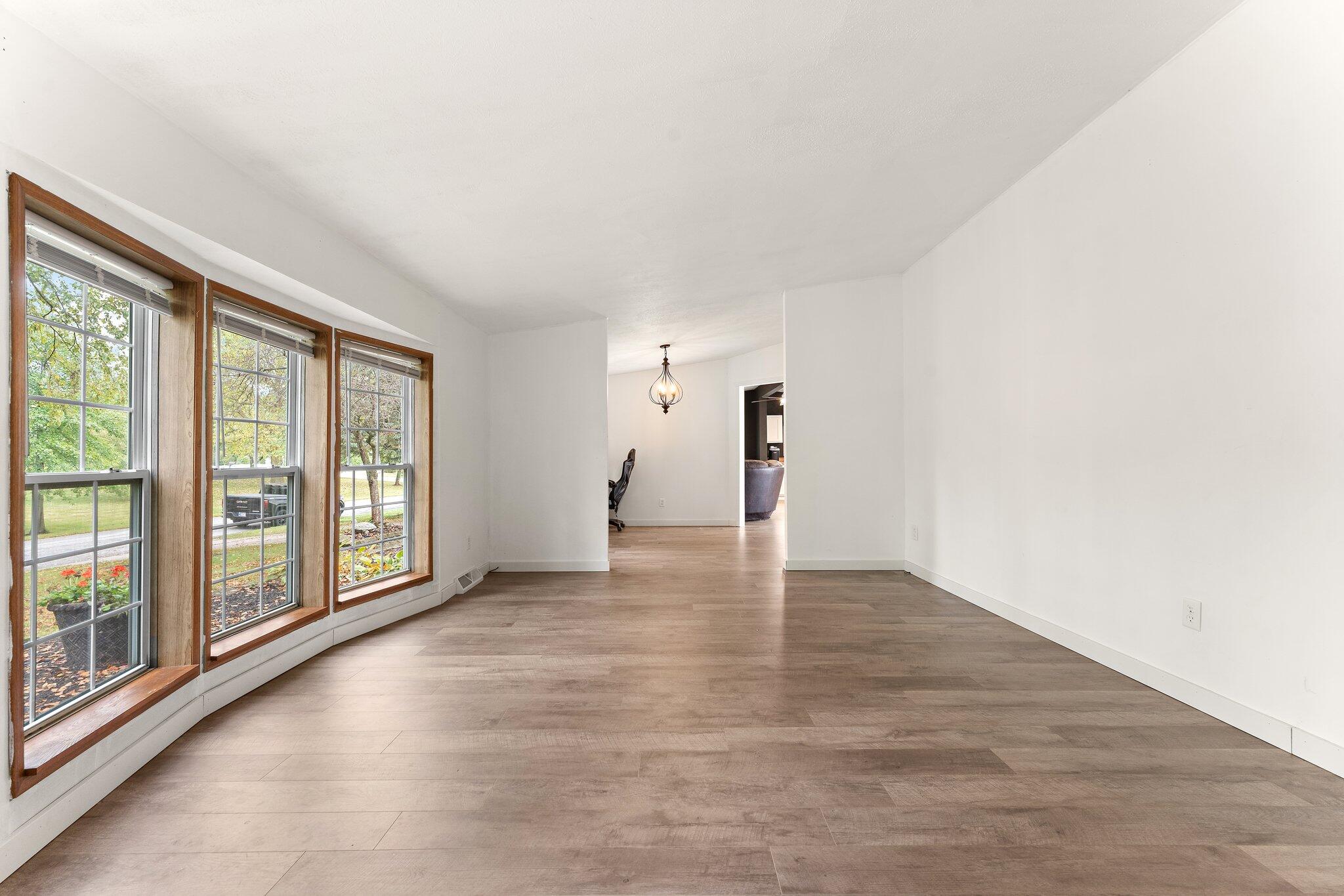 1405 W 179th Place