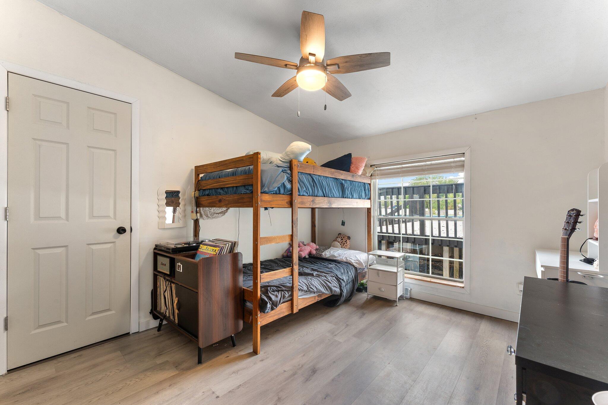 1405 W 179th Place