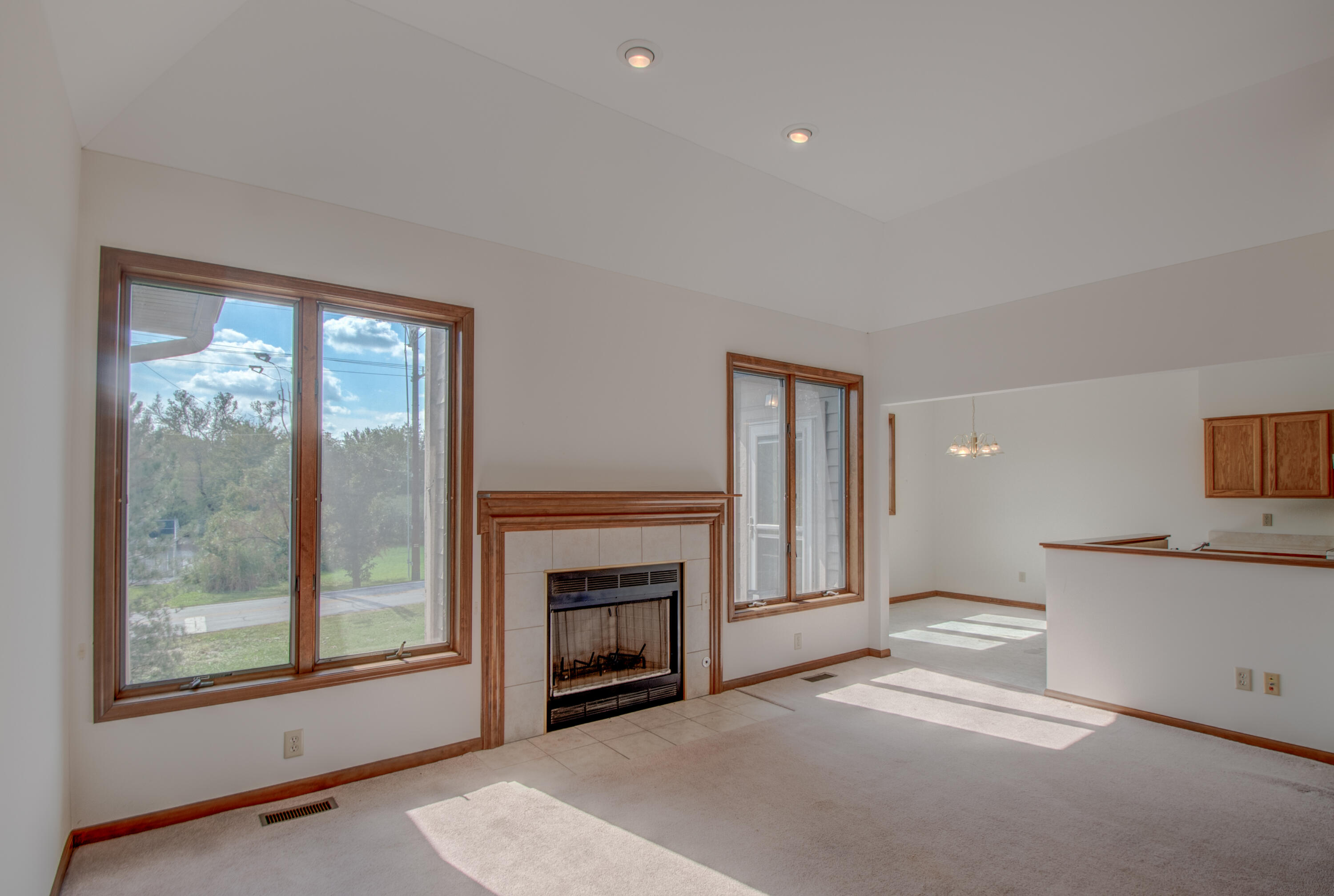 1404 Canterbury Court