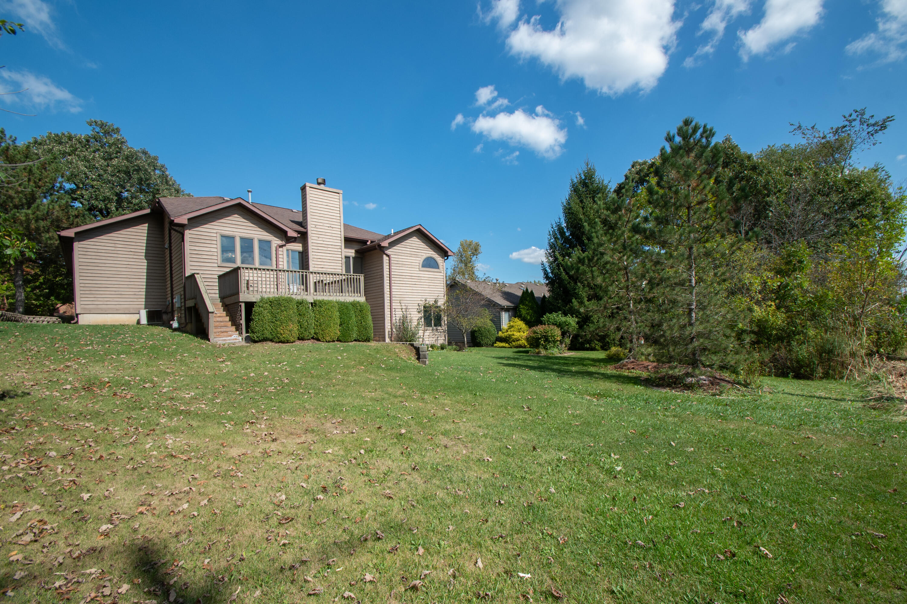 1404 Canterbury Court