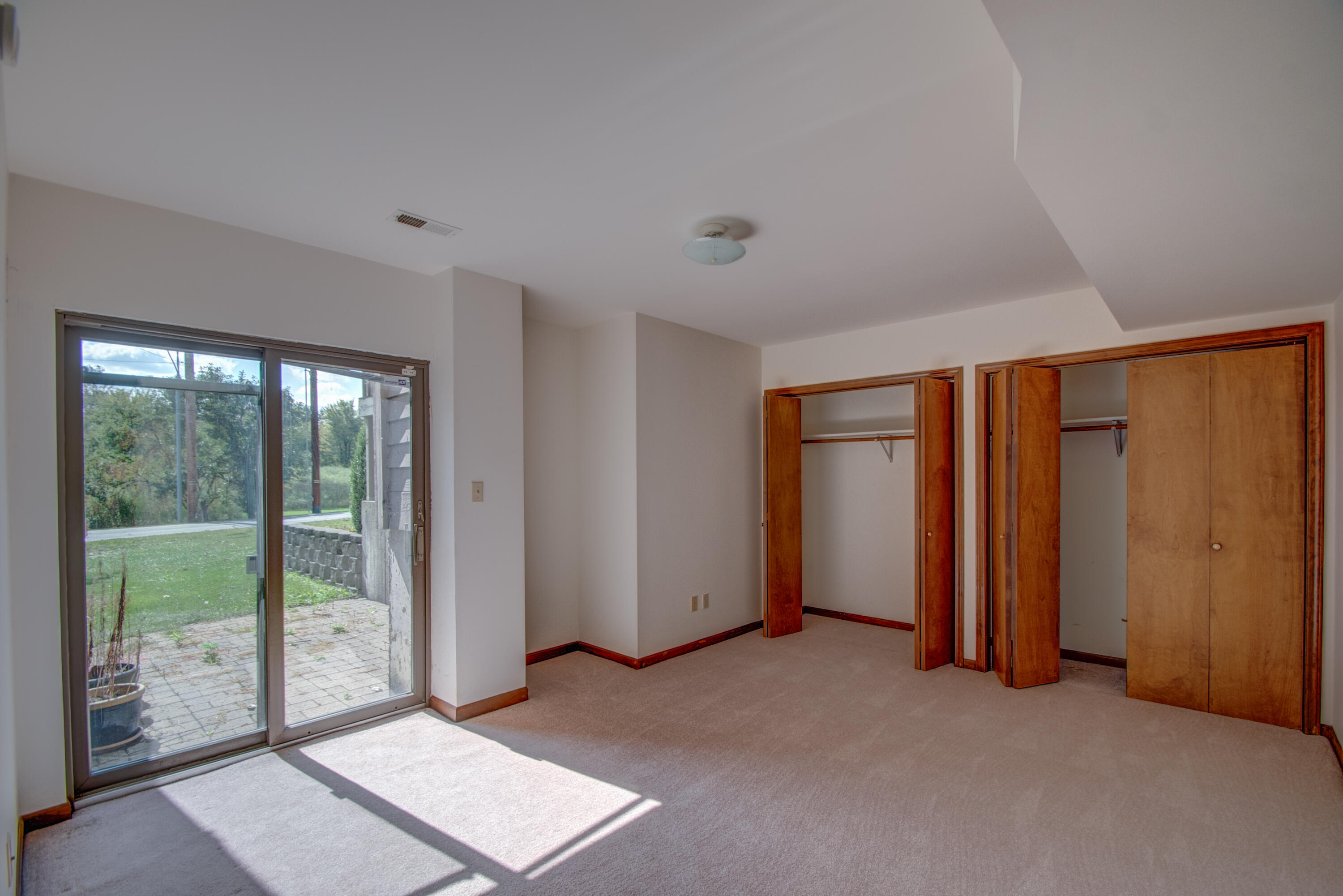 1404 Canterbury Court