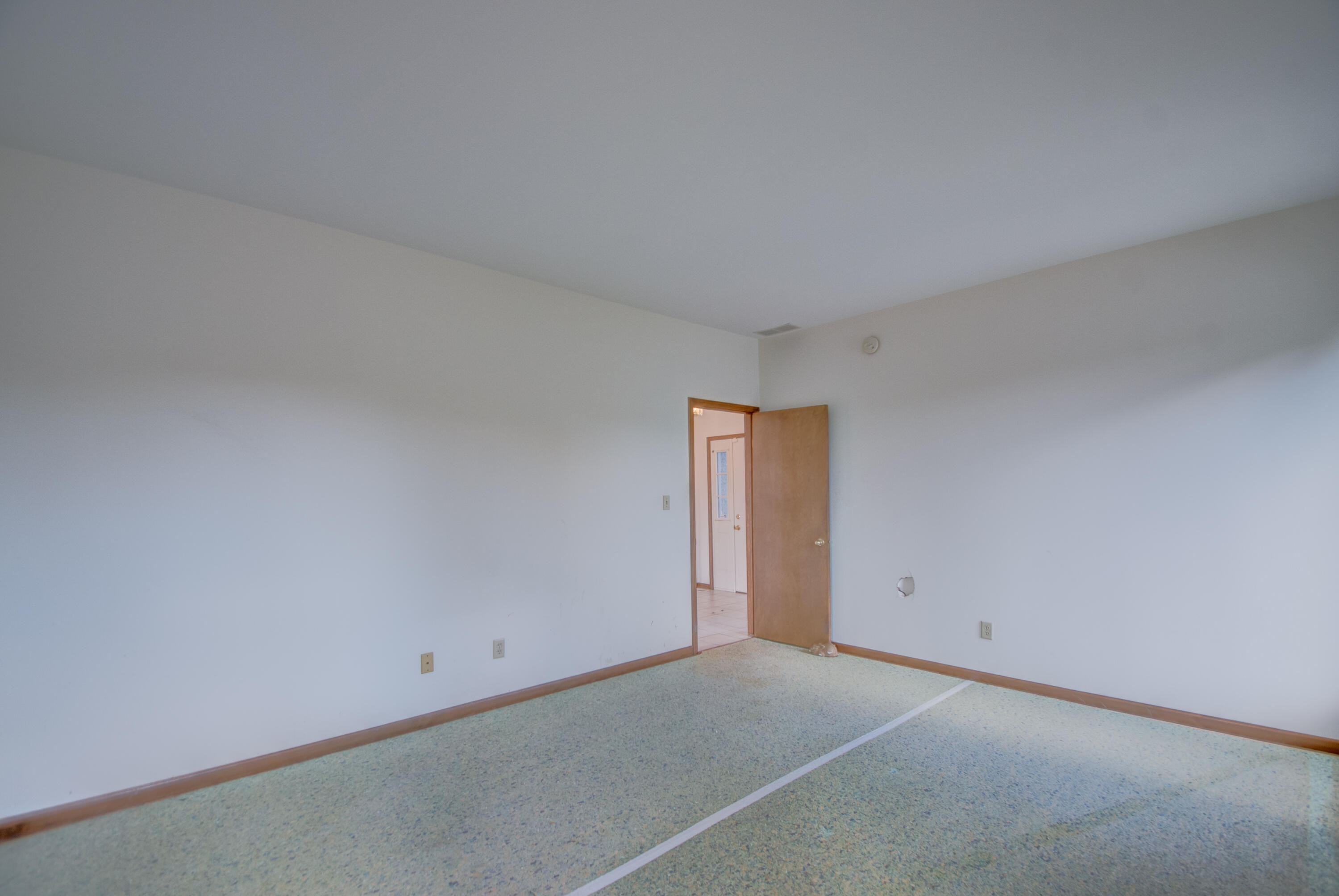1404 Canterbury Court