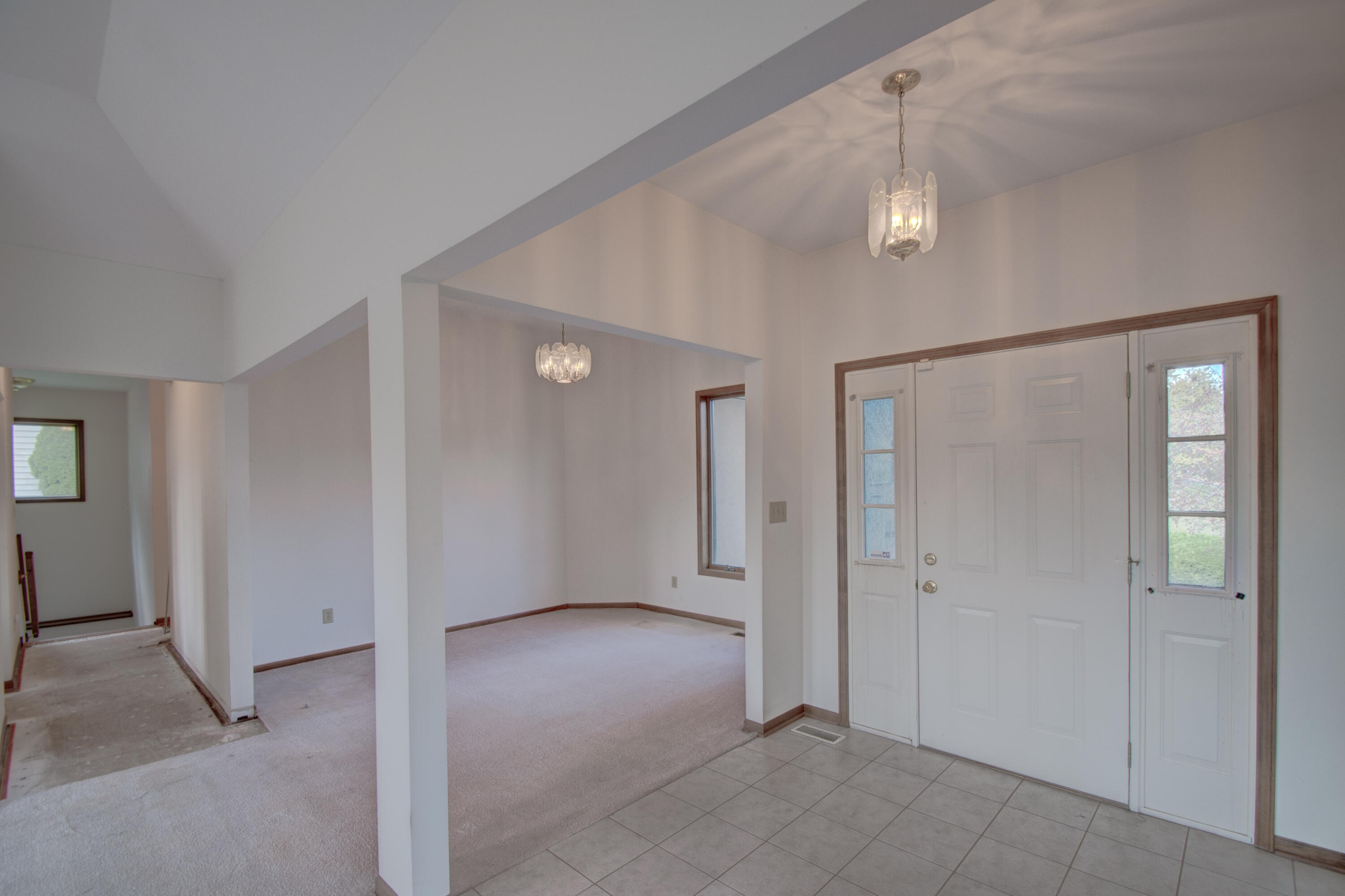 1404 Canterbury Court