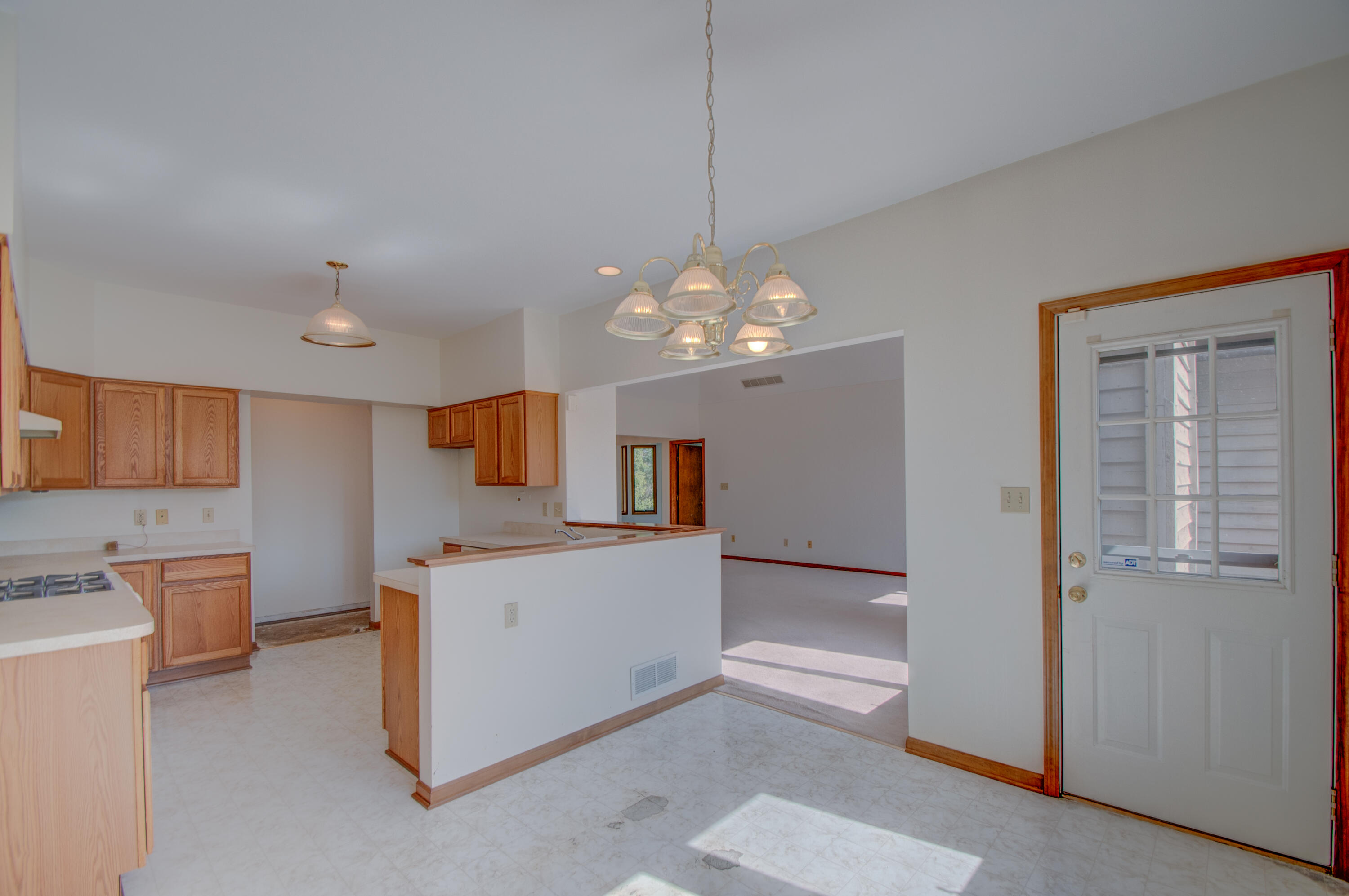 1404 Canterbury Court