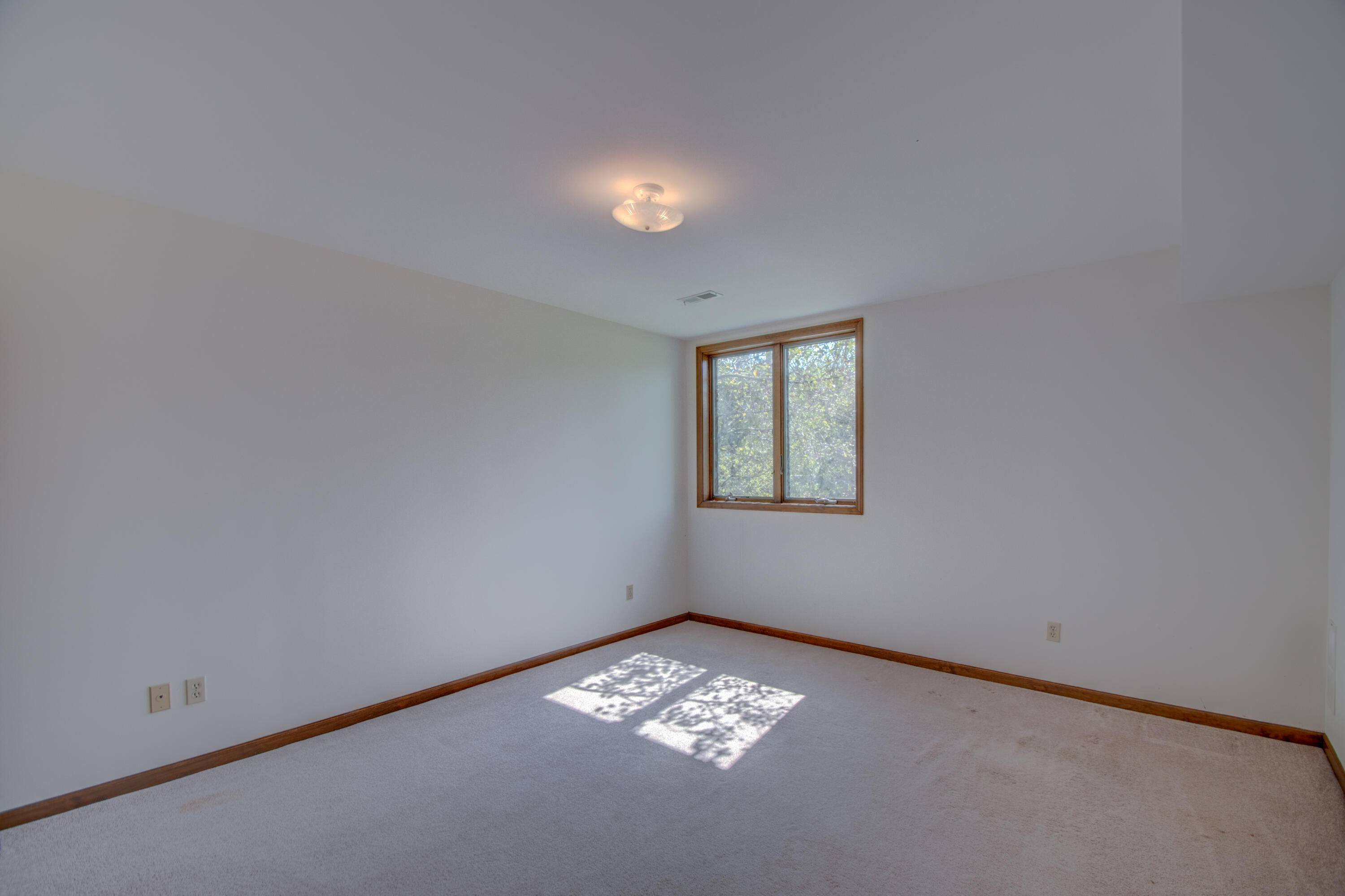 1404 Canterbury Court