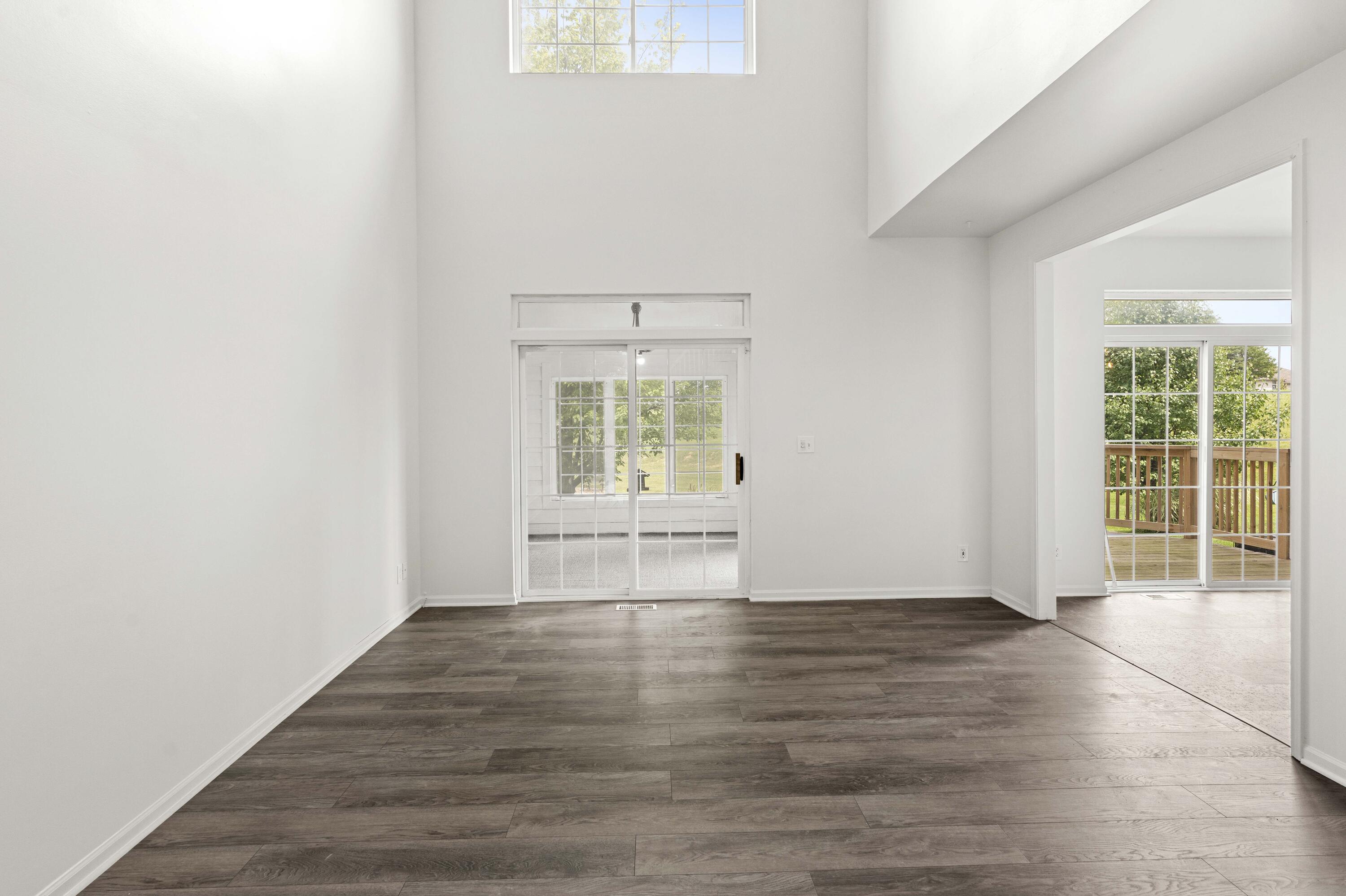 8122 Tuckaway Court