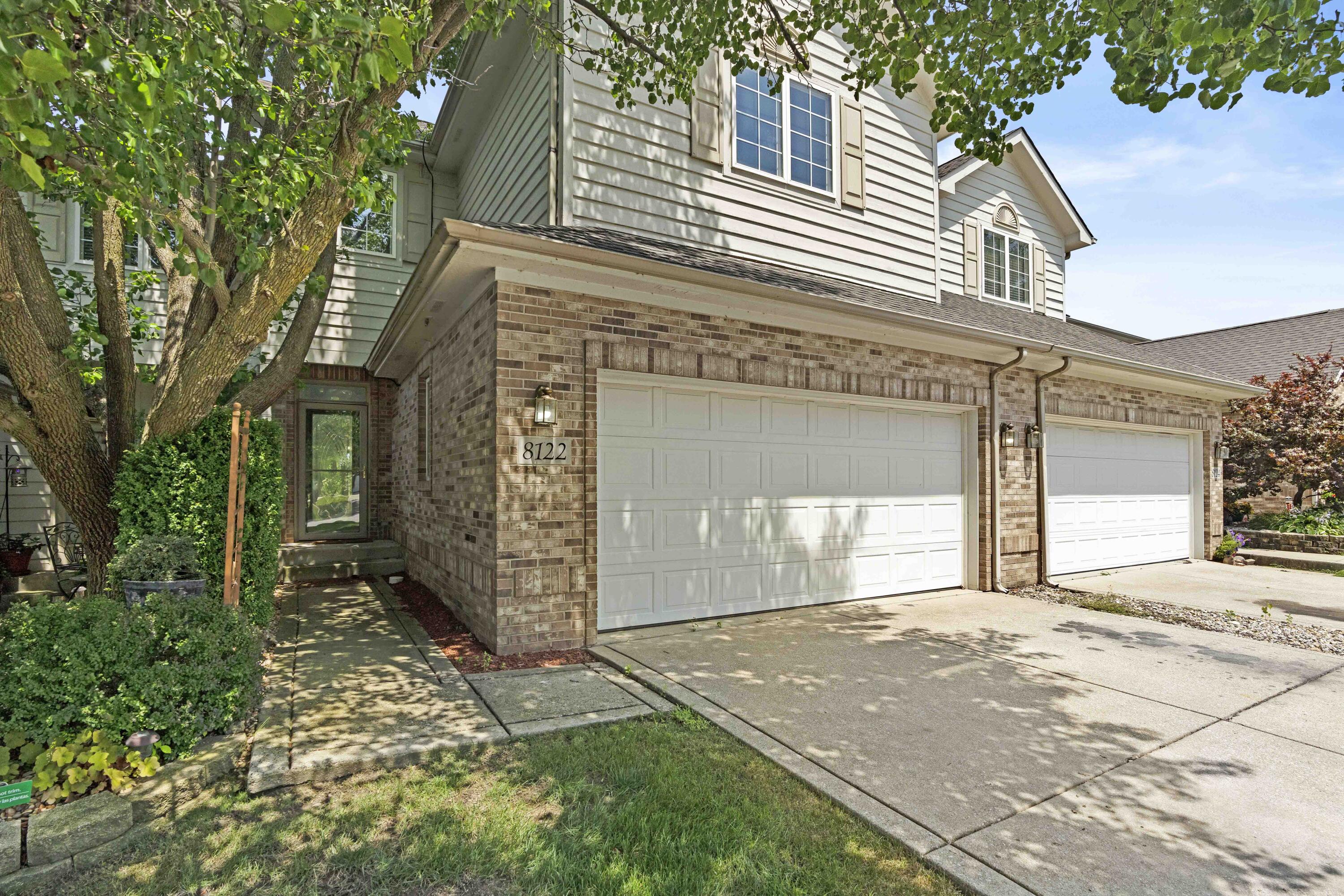 8122 Tuckaway Court