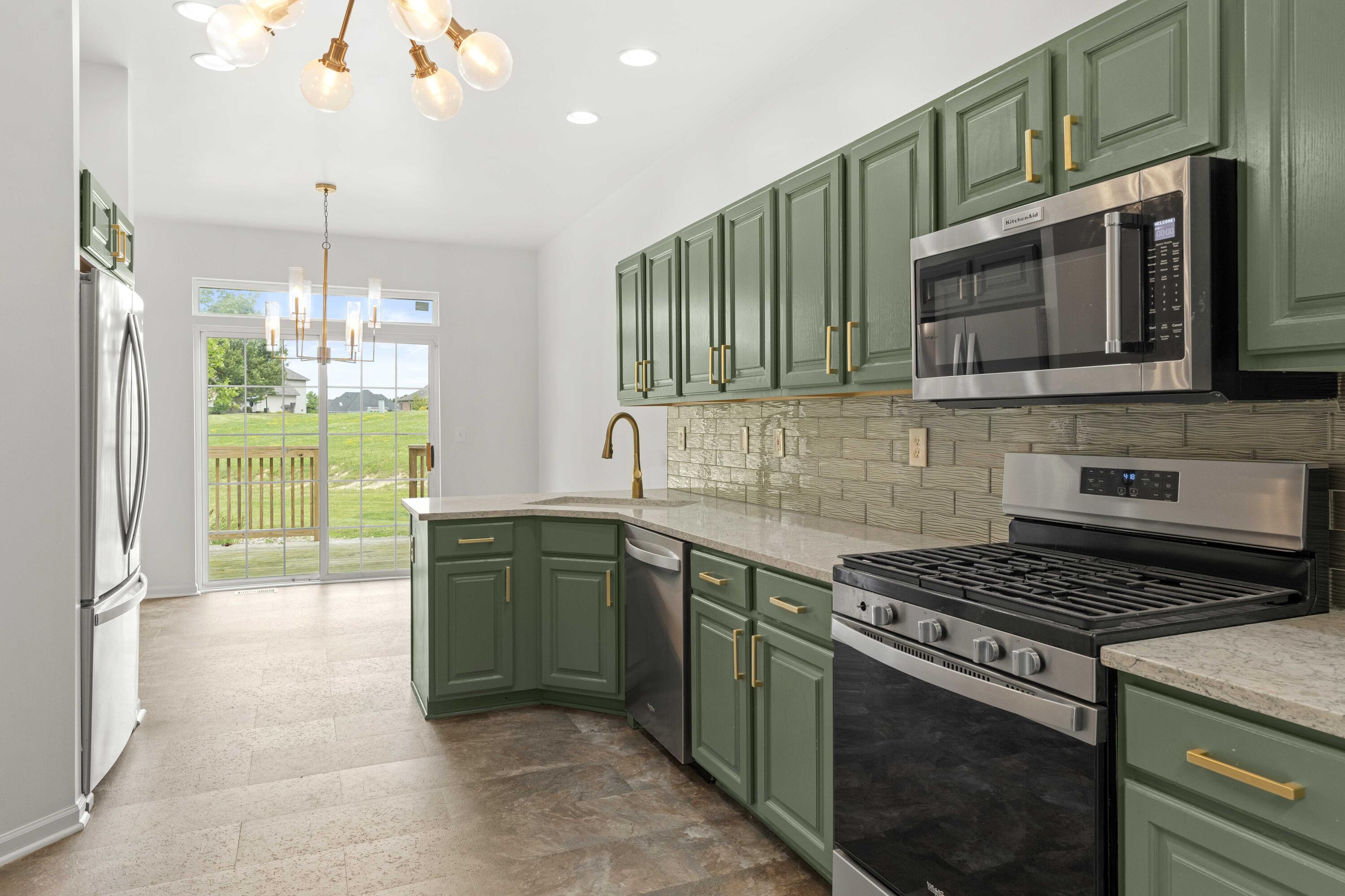 8122 Tuckaway Court
