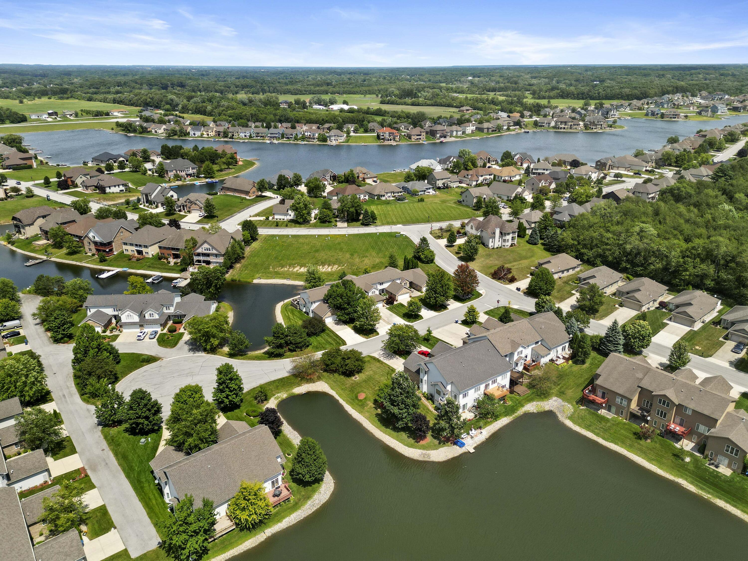 8122 Tuckaway Court