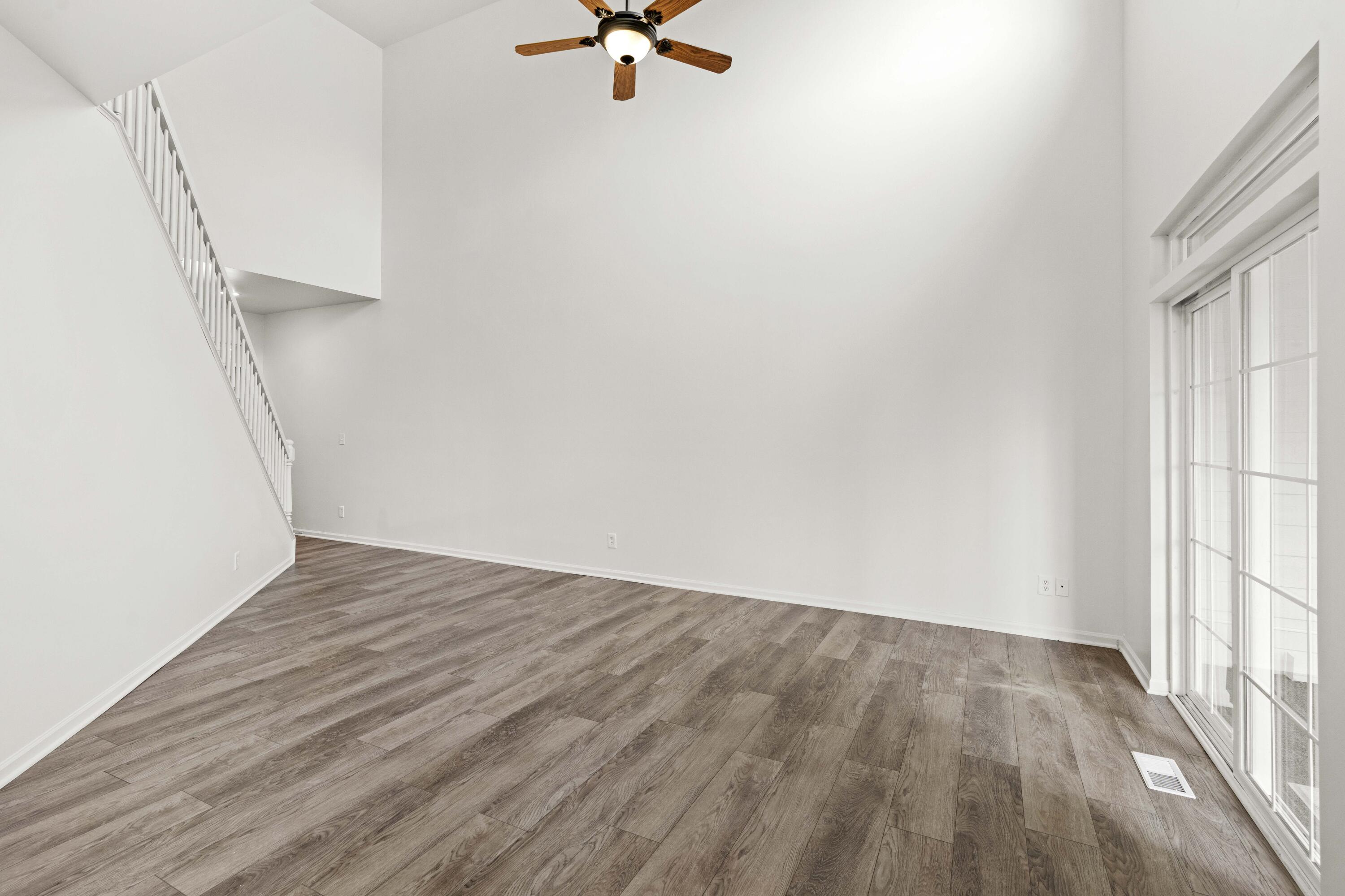 8122 Tuckaway Court