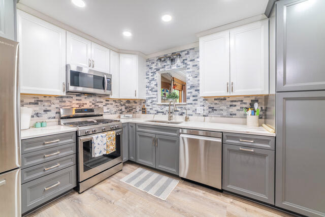 6072 Mill Run Avenue