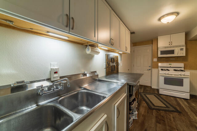 6072 Mill Run Avenue