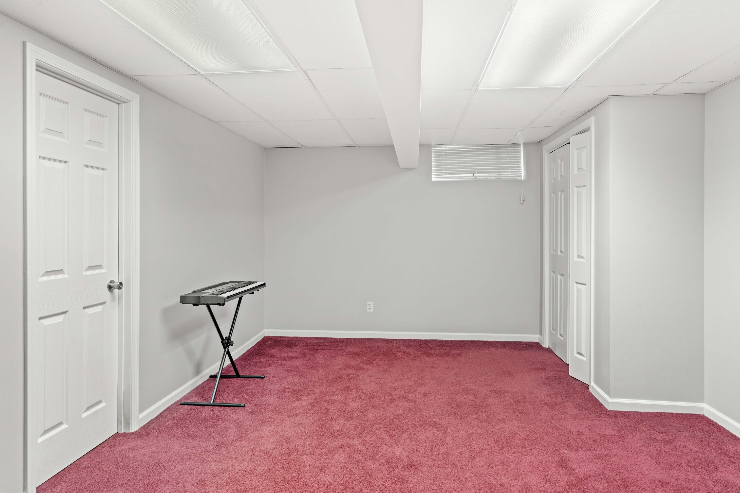 1087 Capitol Drive