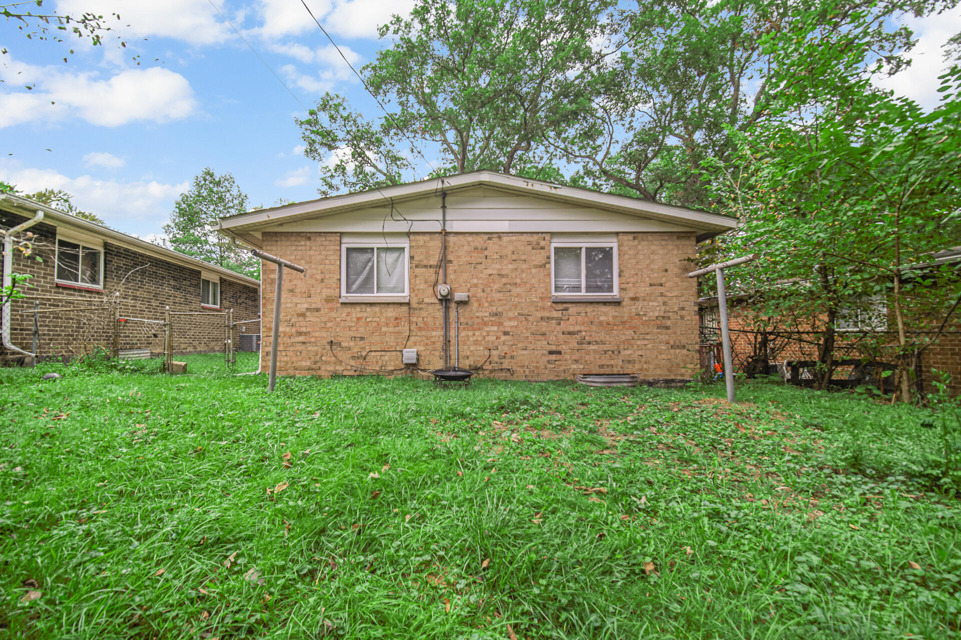 809 Hobart Street