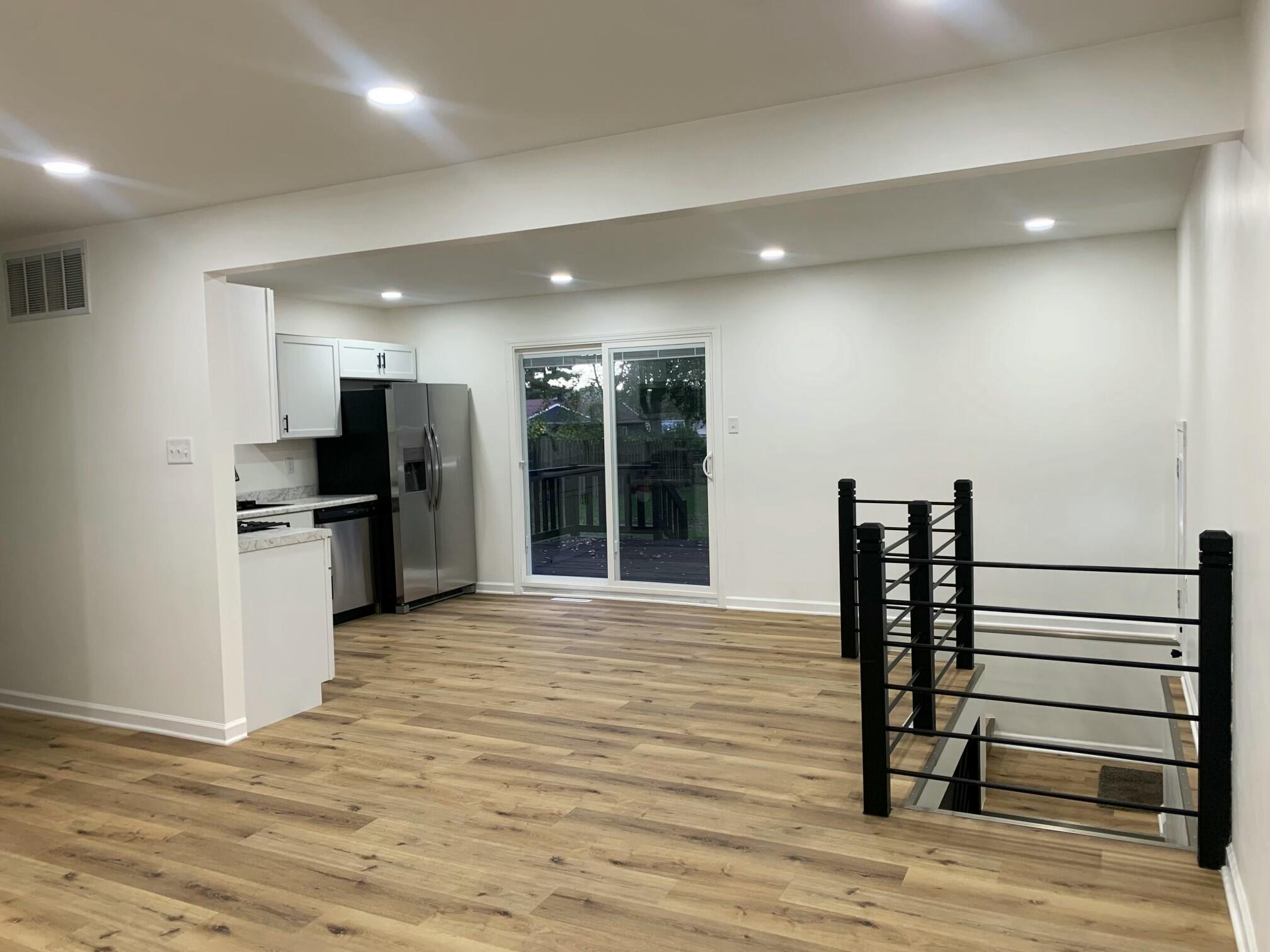 1308 W 61st Place