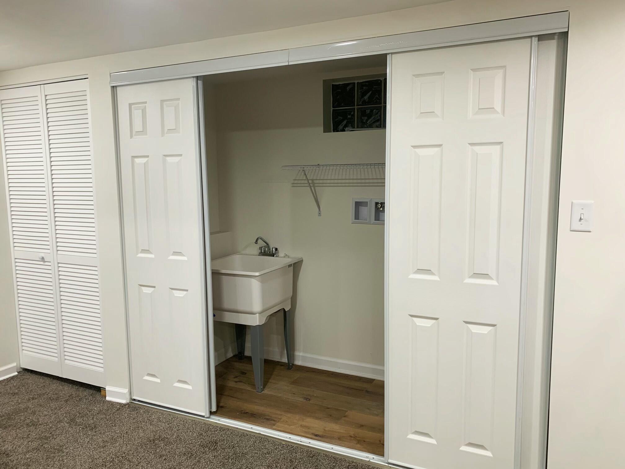 1308 W 61st Place