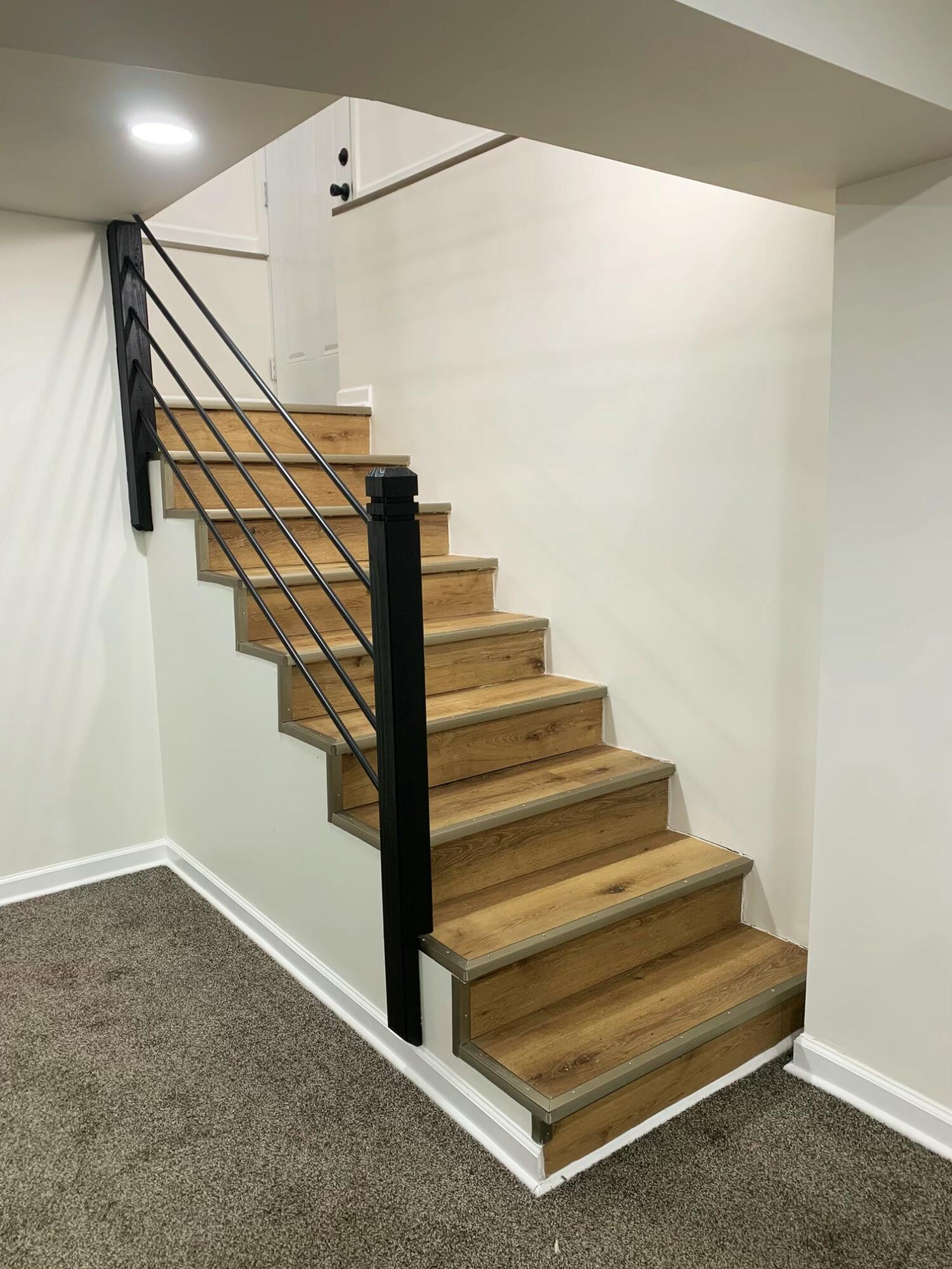 1308 W 61st Place