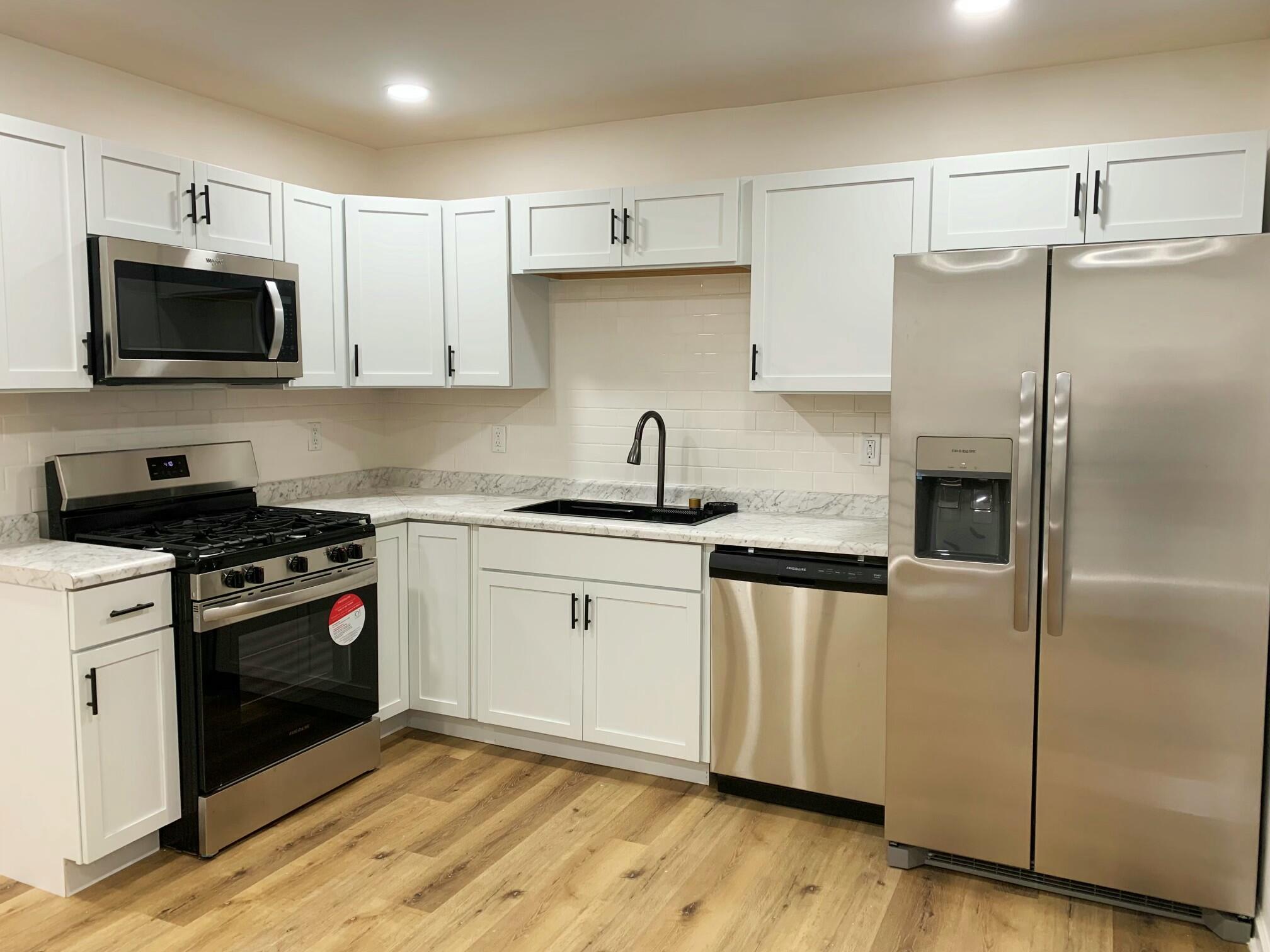 1308 W 61st Place