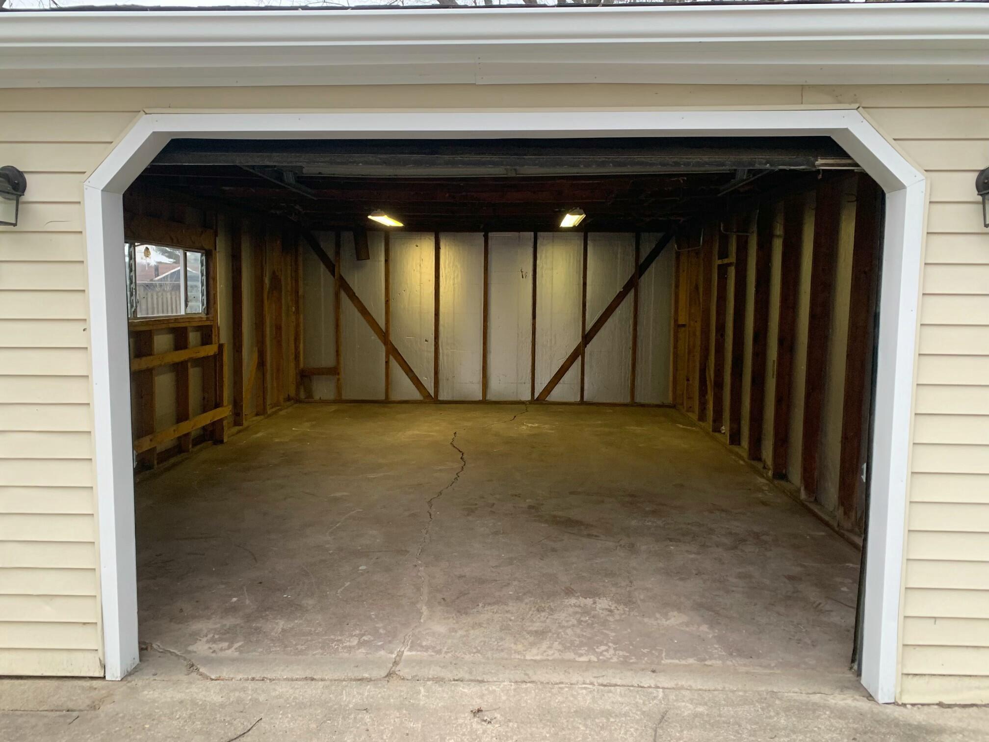 1308 W 61st Place