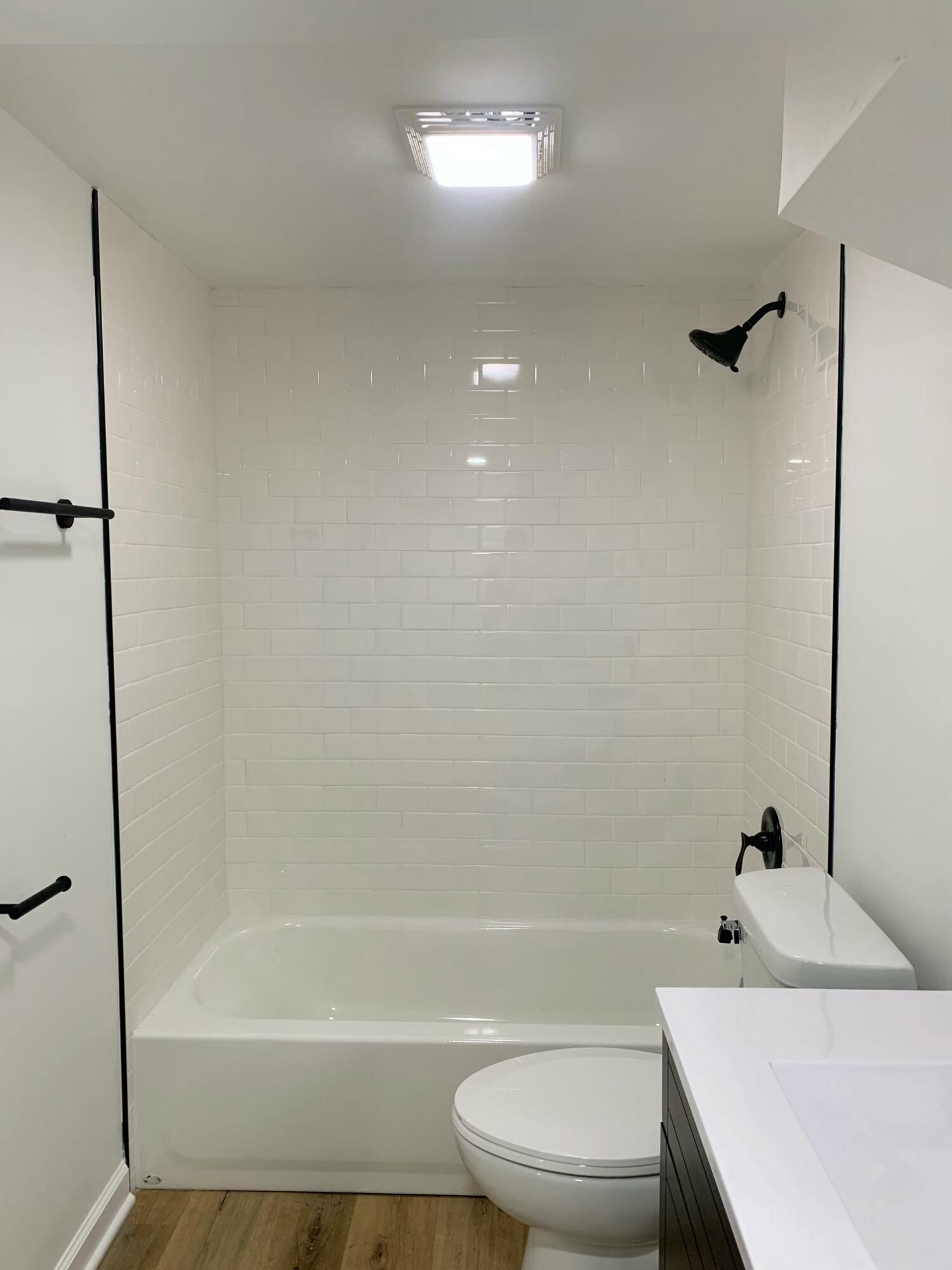 1308 W 61st Place