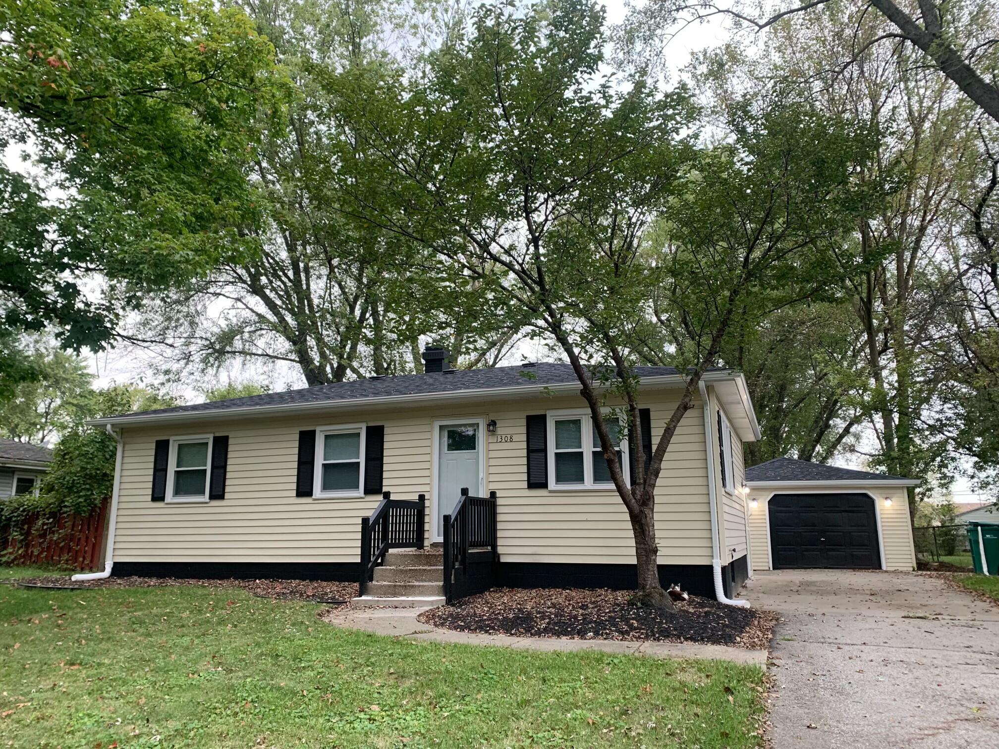 1308 W 61st Place