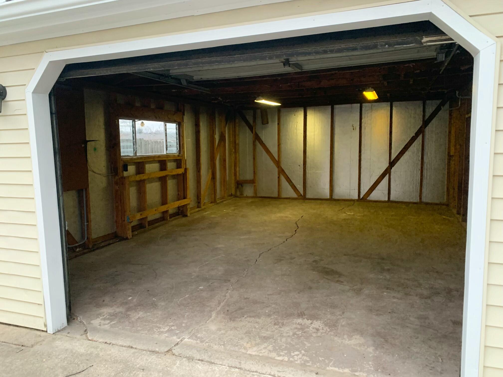 1308 W 61st Place