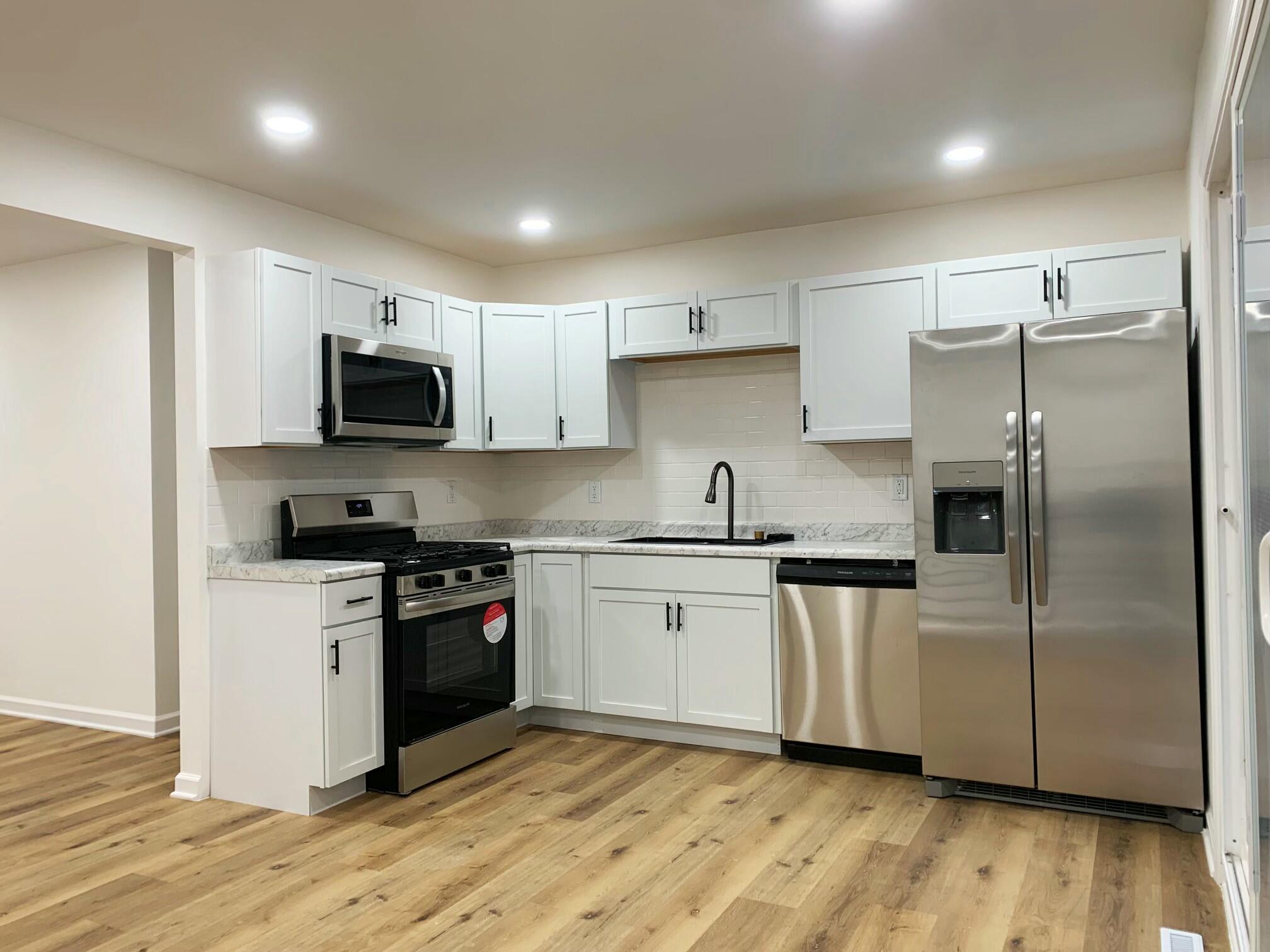1308 W 61st Place