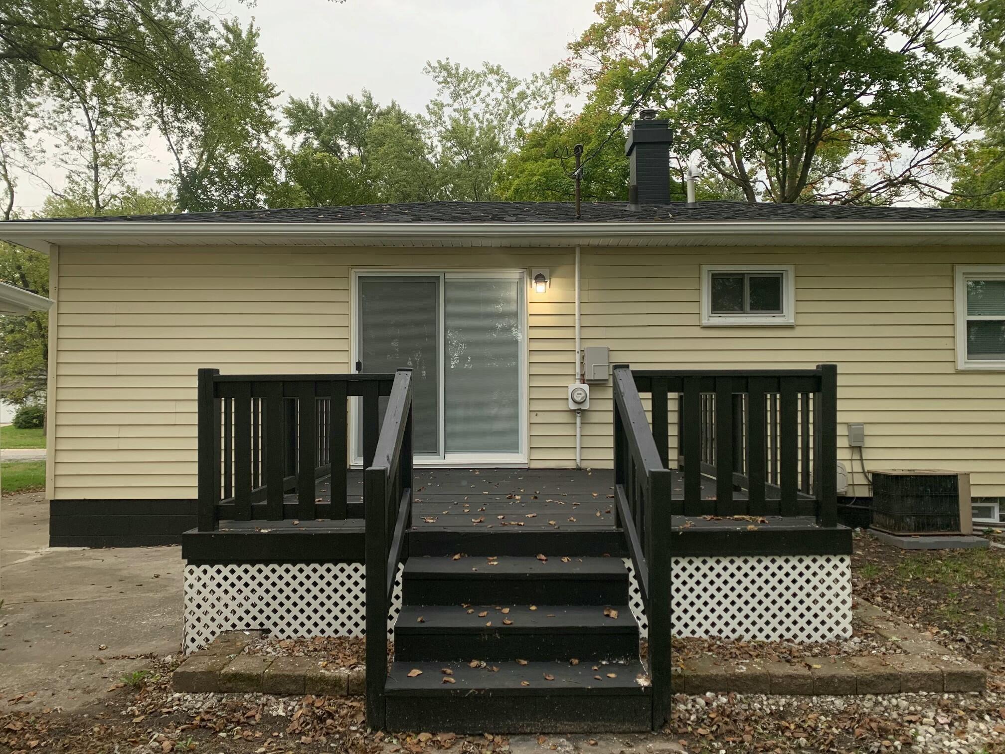 1308 W 61st Place