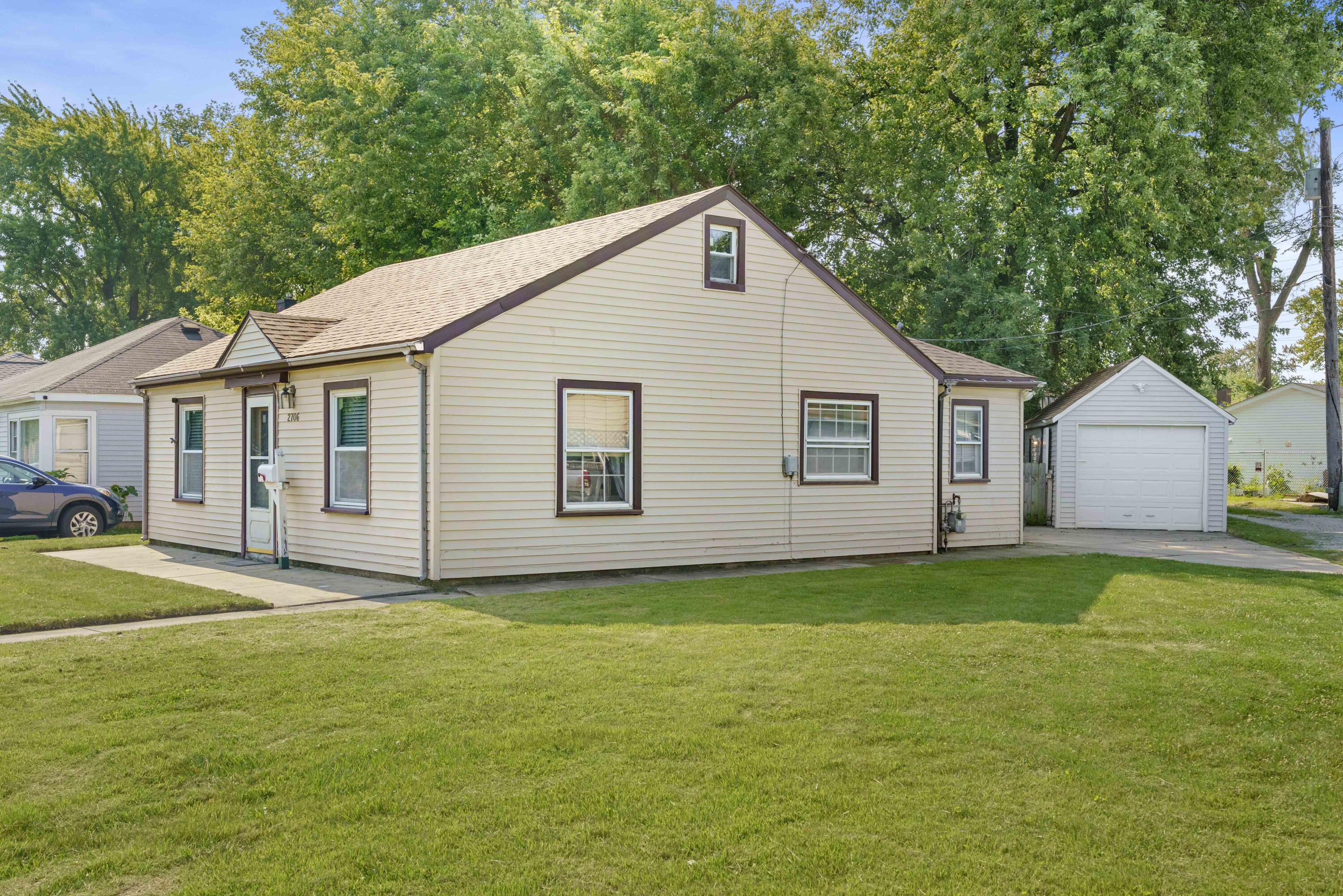 2706 Strong Street