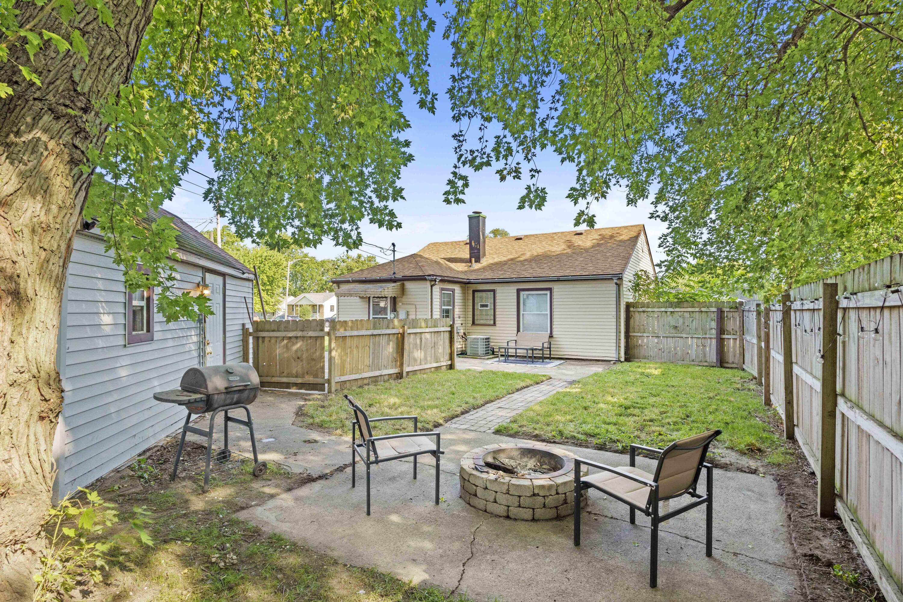 2706 Strong Street