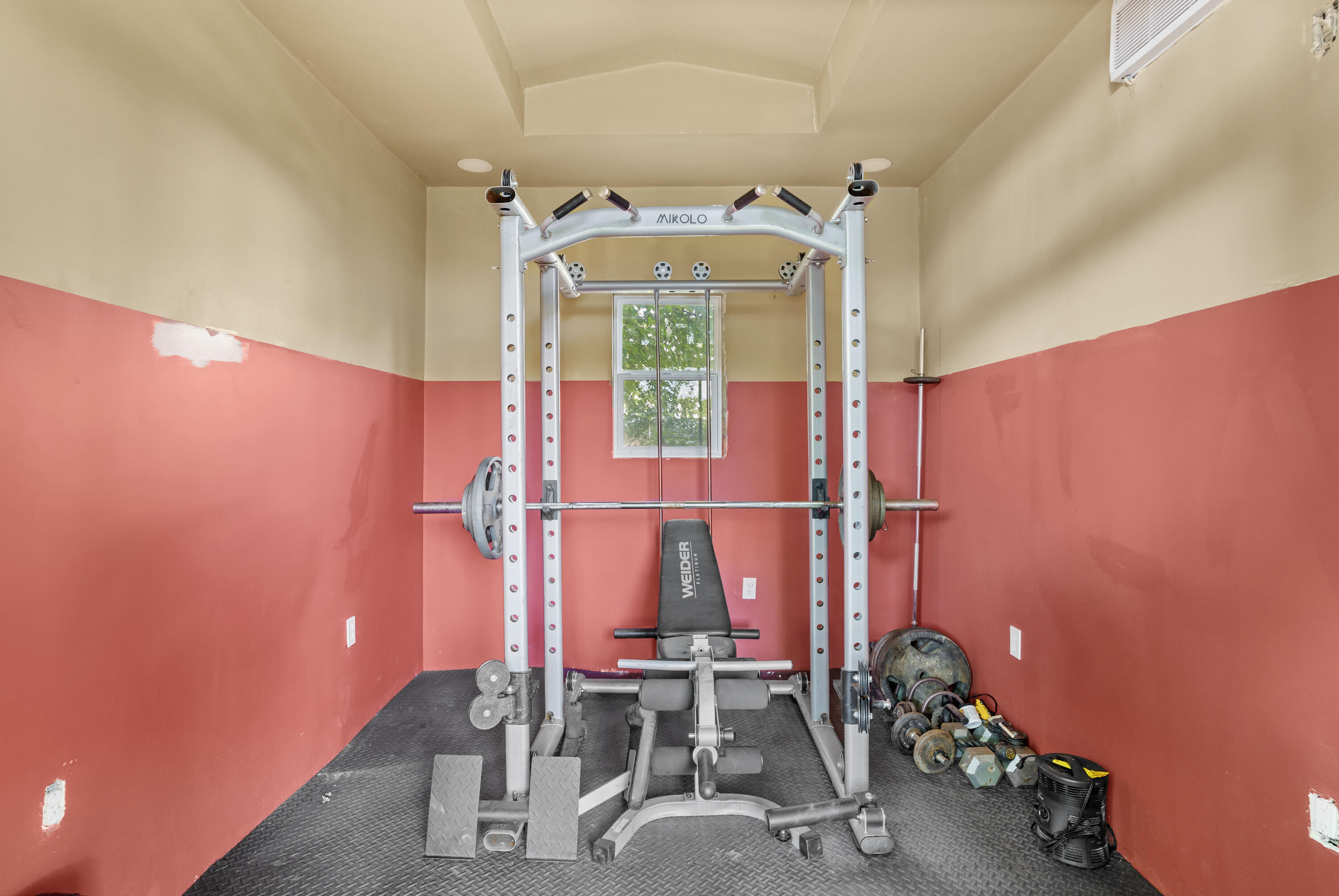 2706 Strong Street