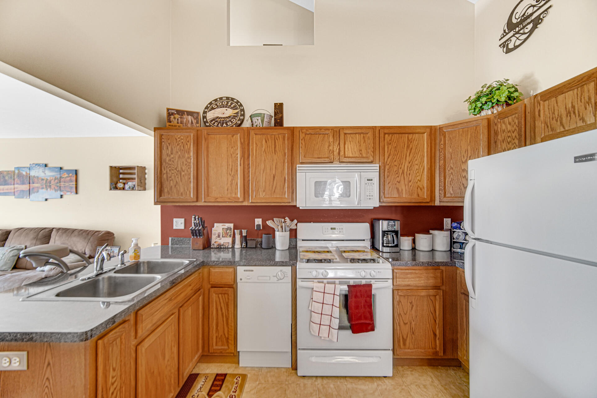 14635 Euclid Avenue Unit: A