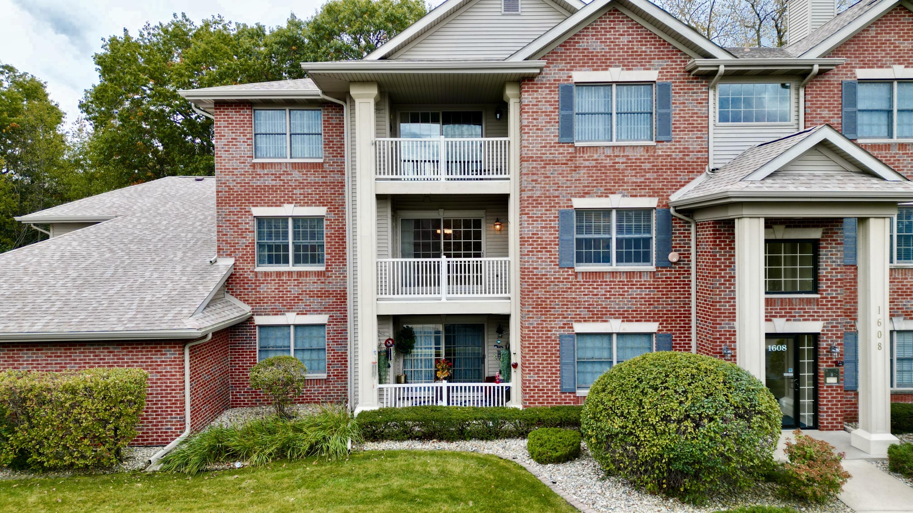 1608 White Oak Circle Unit: 2A