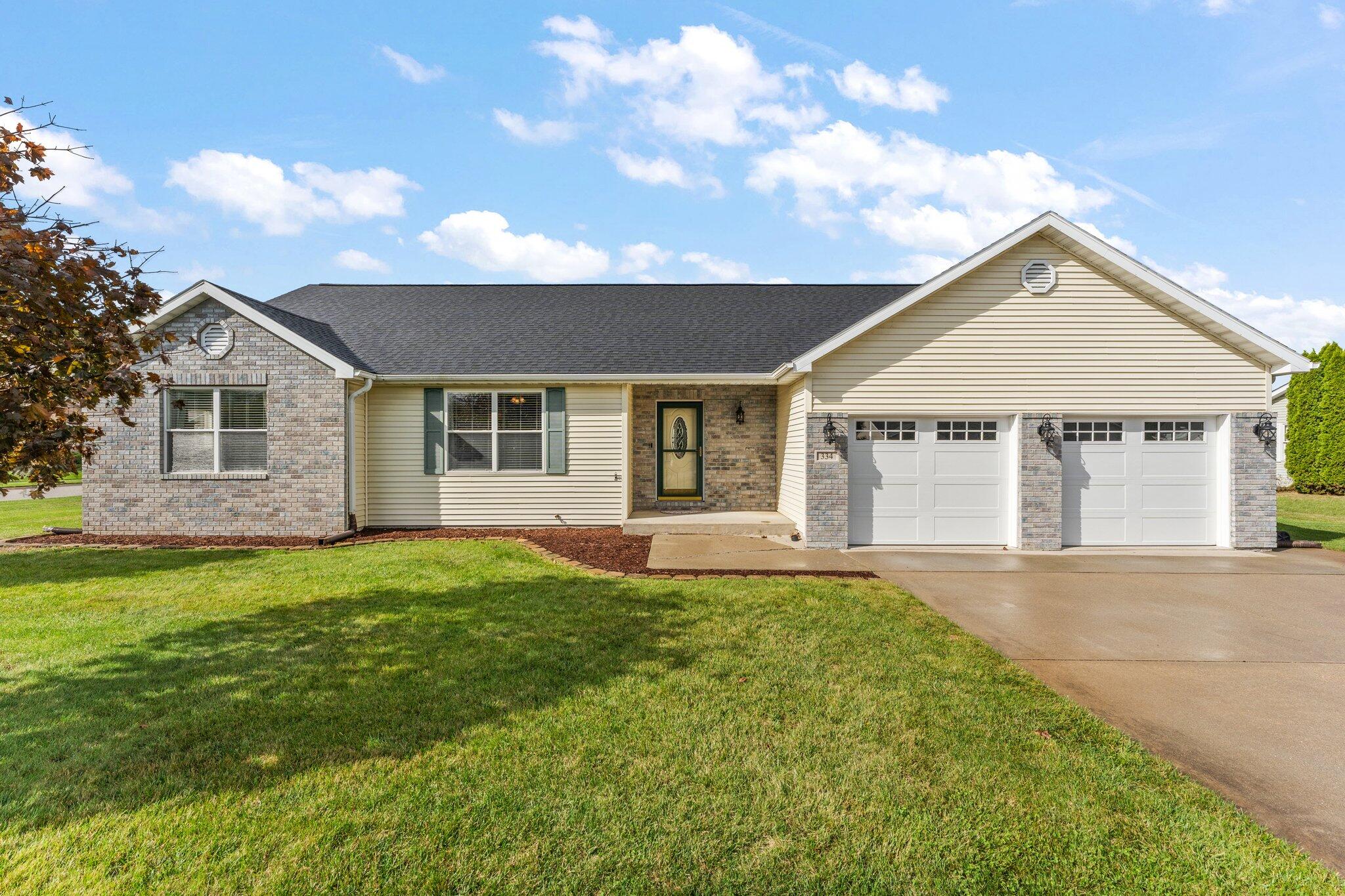 334 Forsythia Street SE