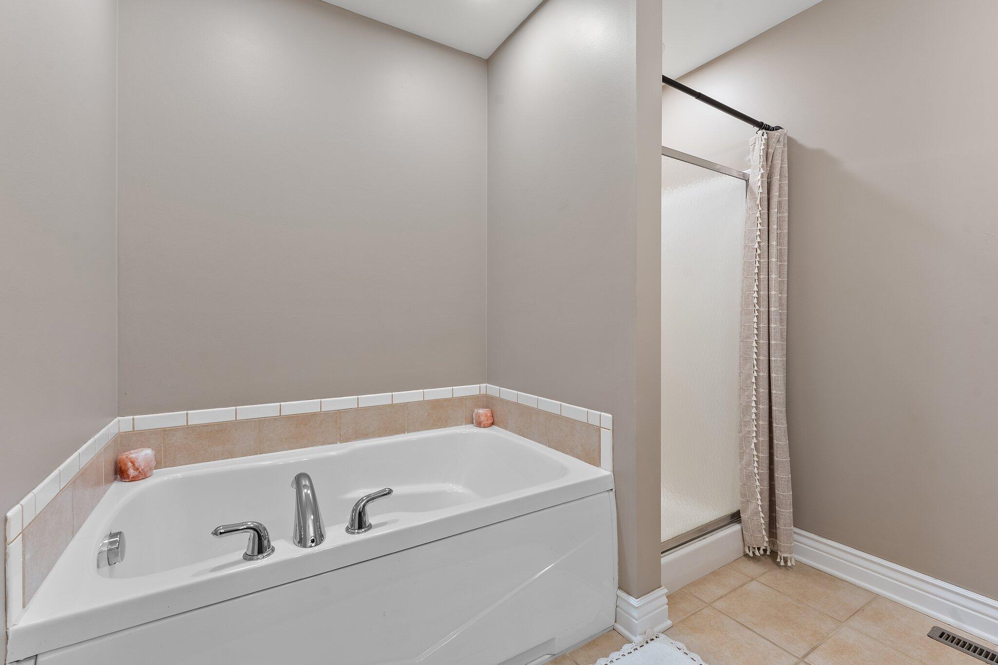 334 Forsythia Street SE