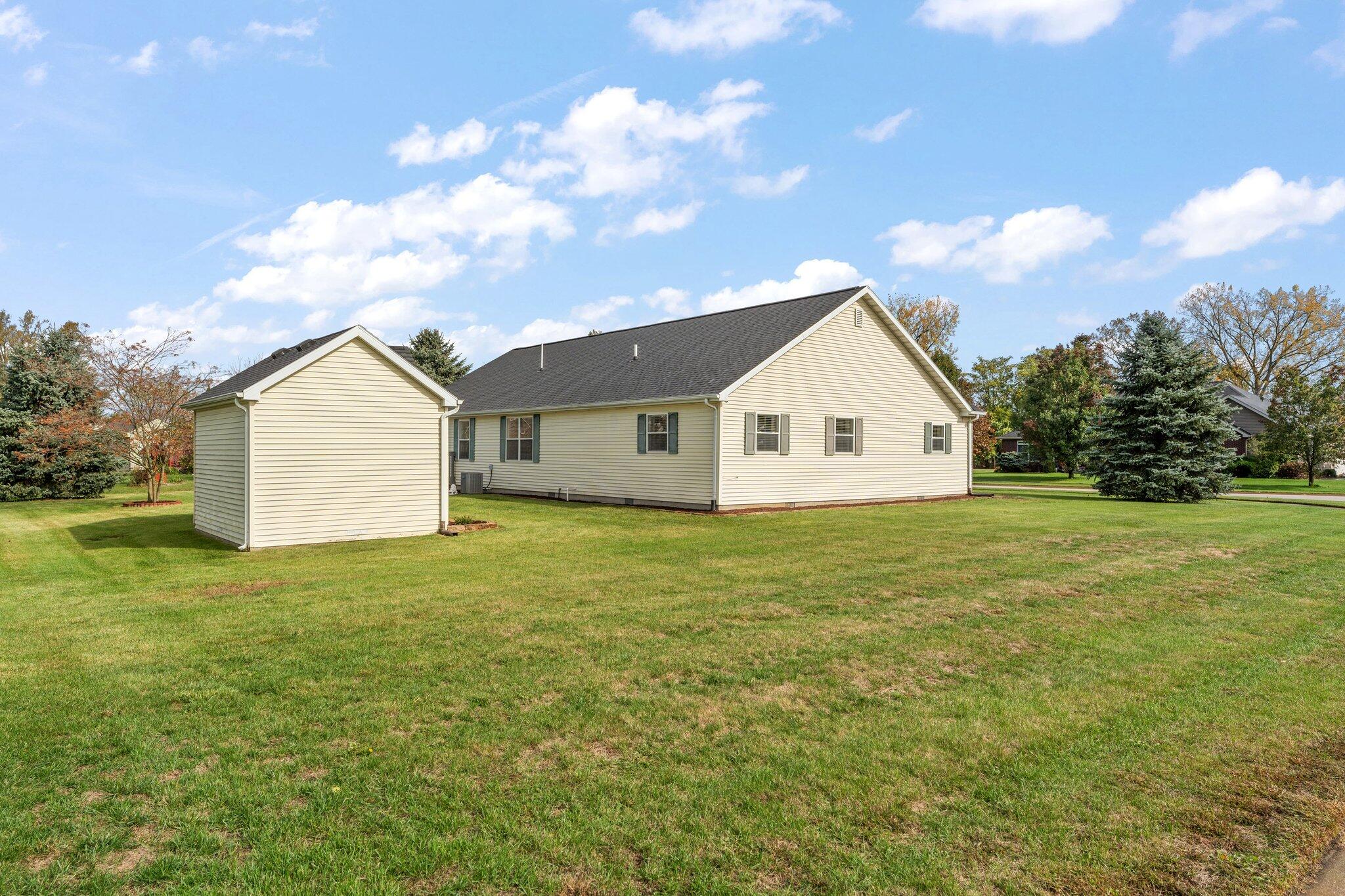 334 Forsythia Street SE