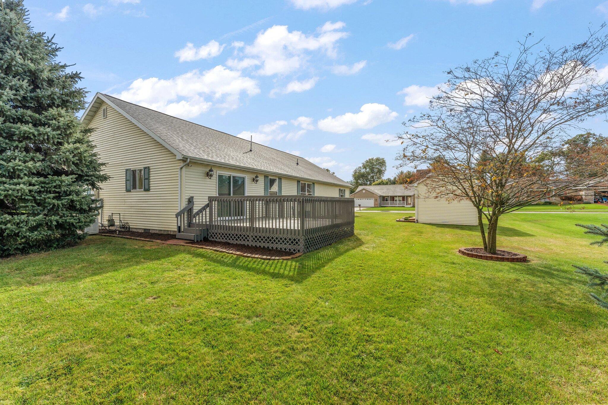 334 Forsythia Street SE