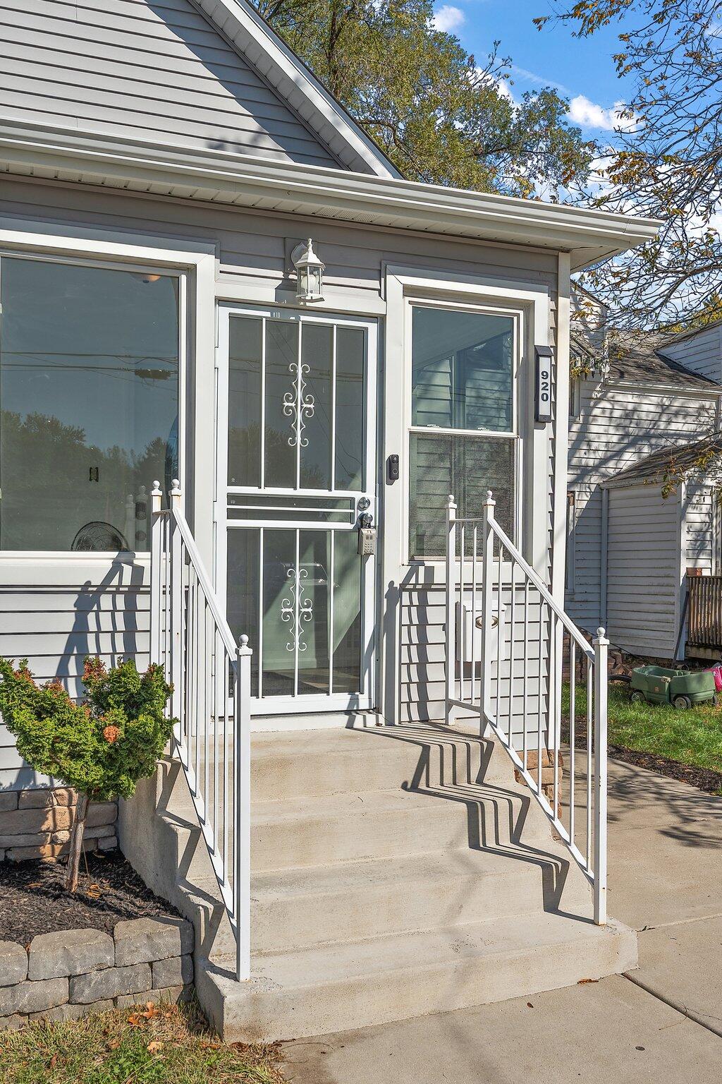 920 Lillian Street