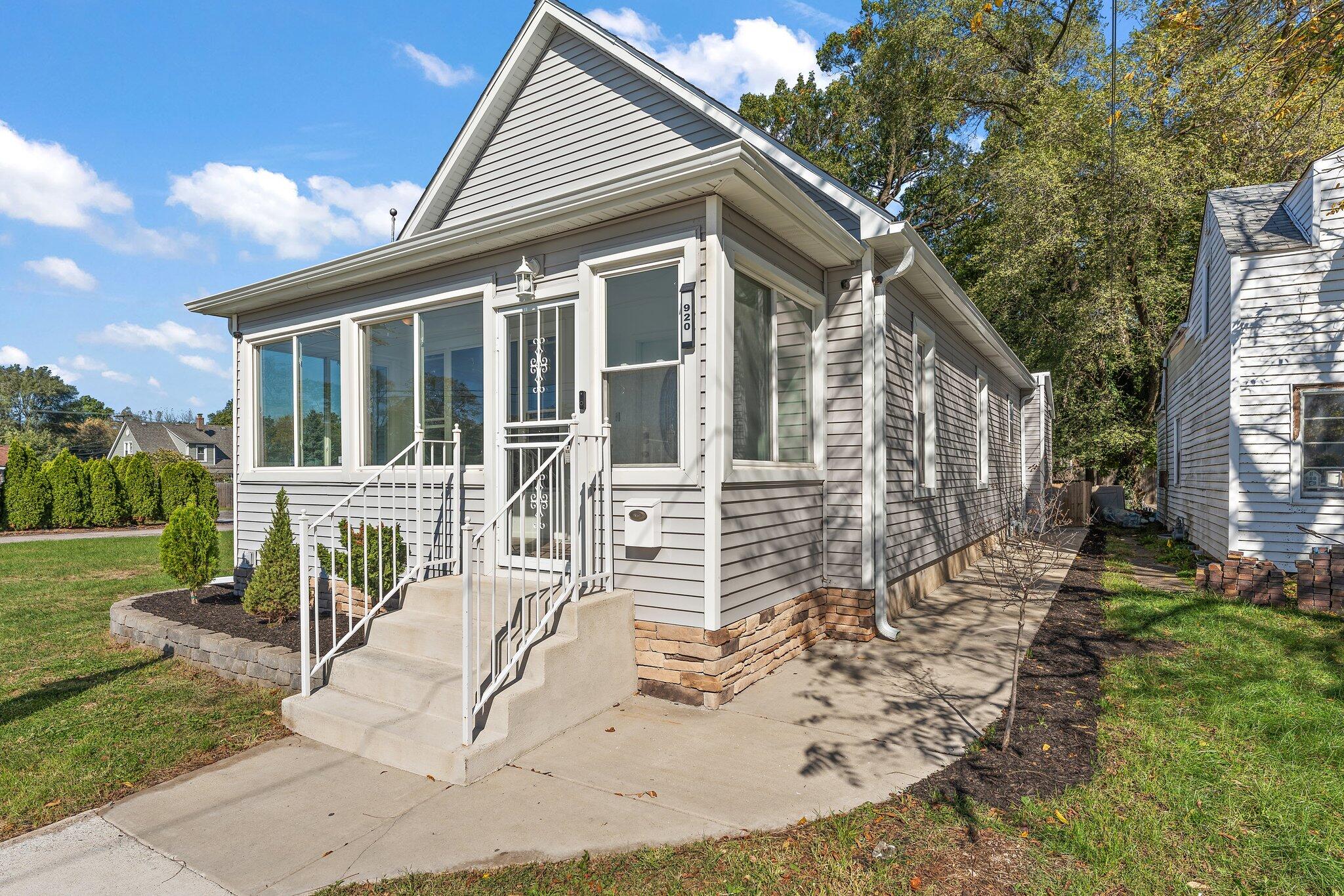 920 Lillian Street