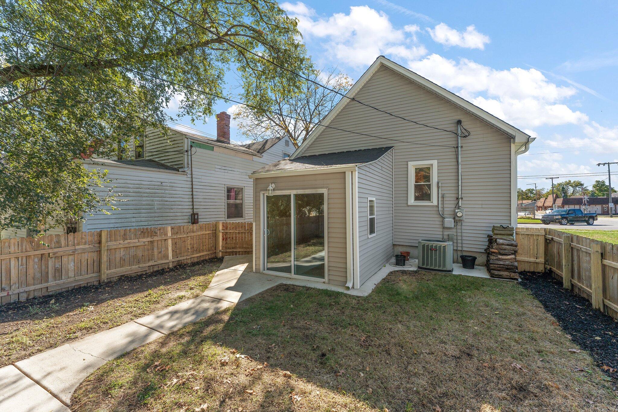 920 Lillian Street