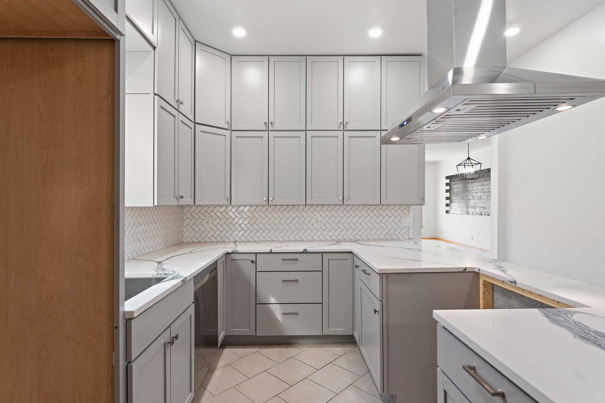 920 Lillian Street
