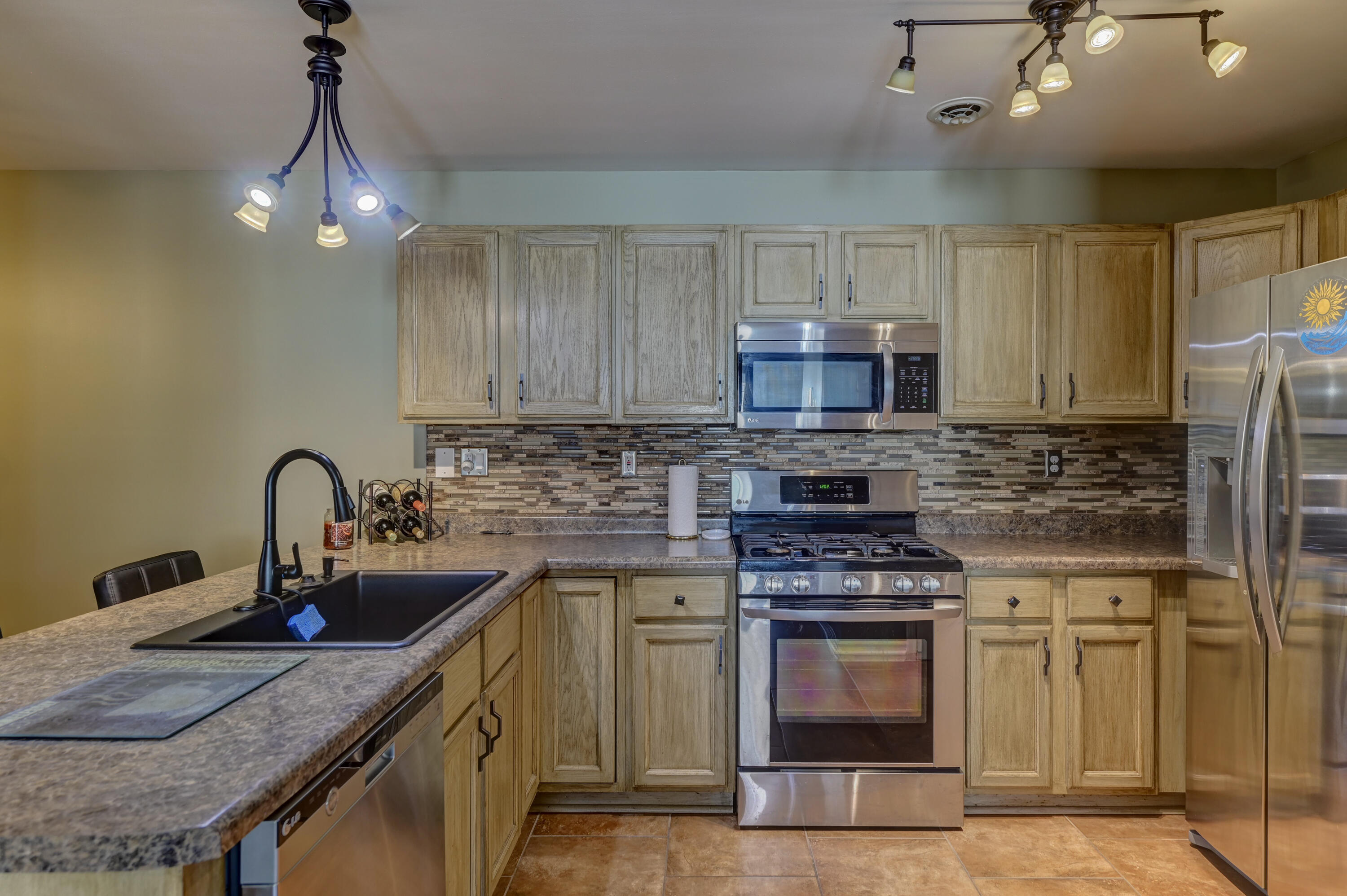 2237 Sandridge Lane